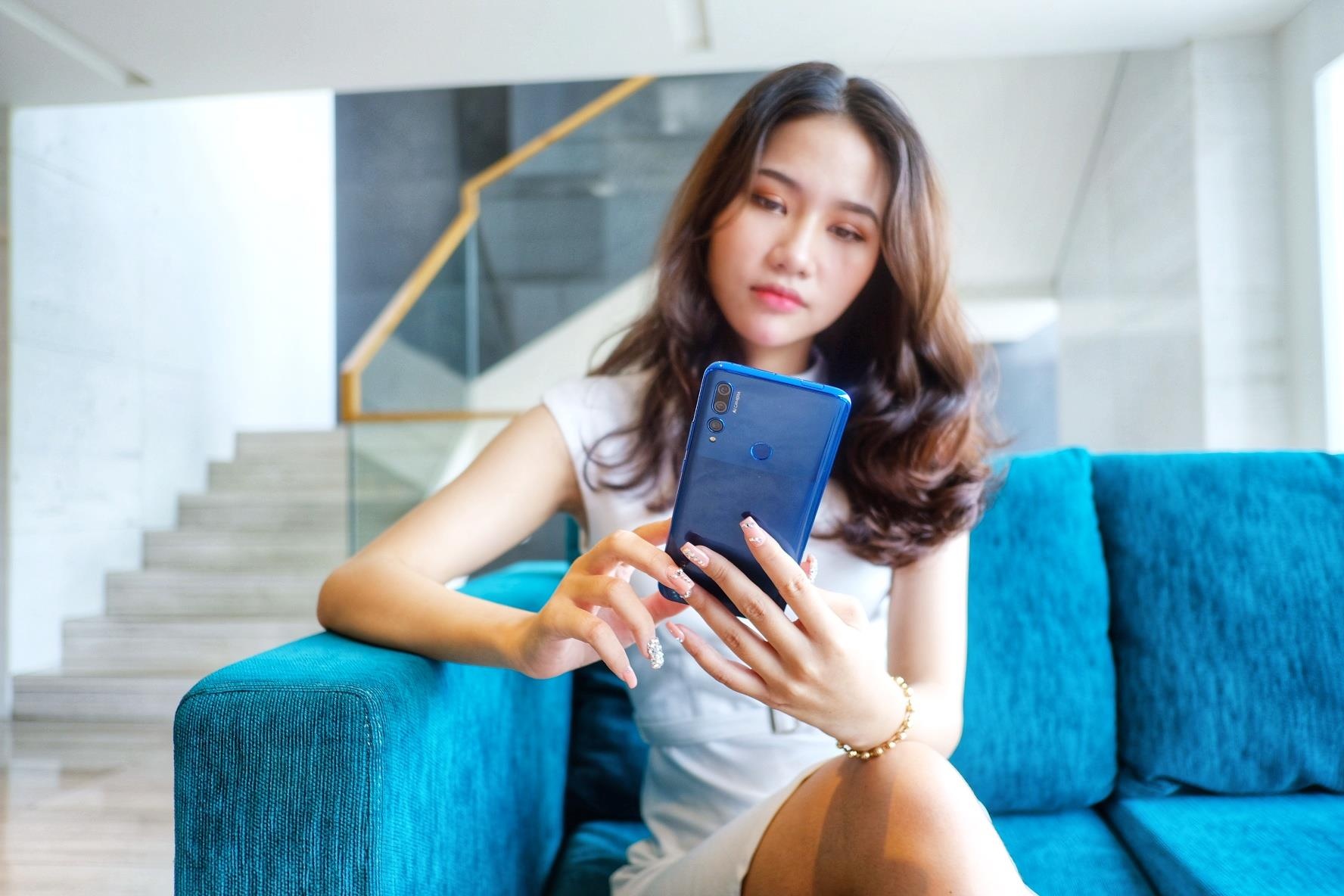 Danh gia nhanh Huawei Y9 Prime 2019 camera truot vua ra mat o VN hinh anh