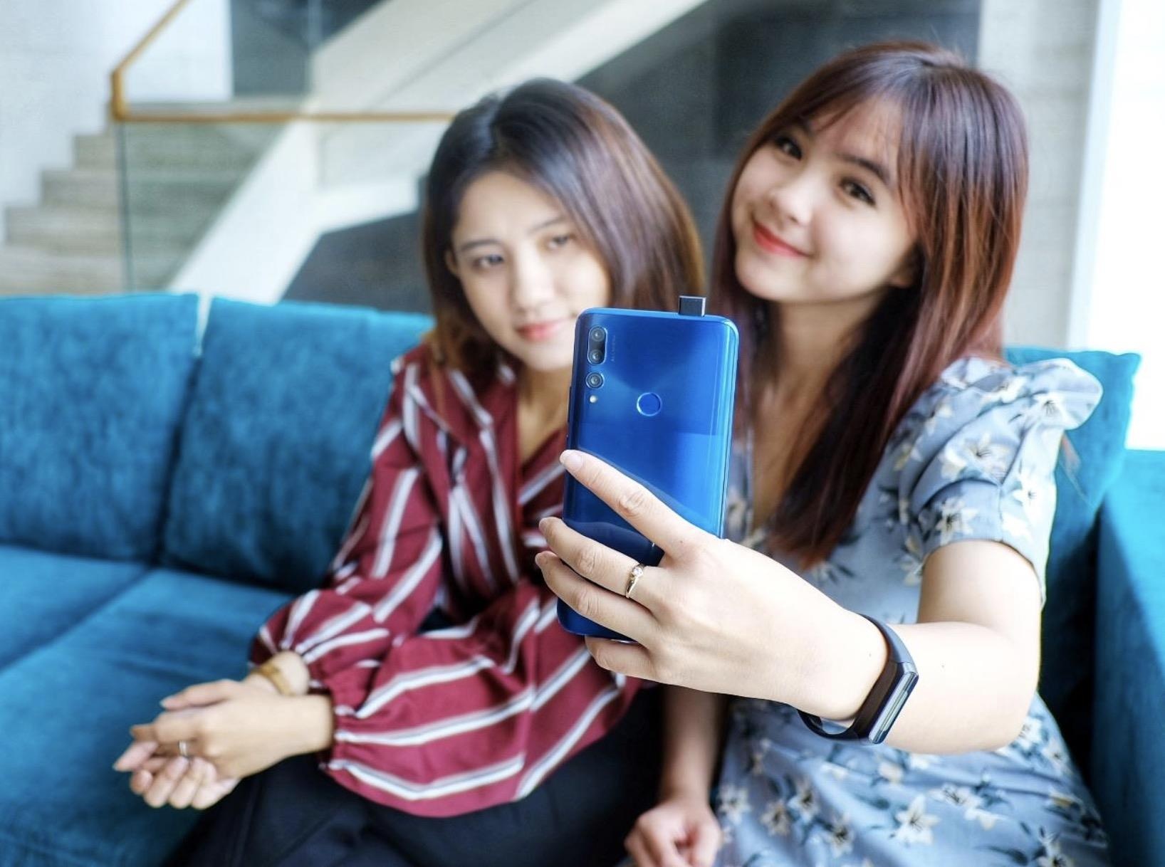 Huawei Y9 Prime 2019 ra mat tai VN - camera truot, gia 6,5 trieu dong hinh anh