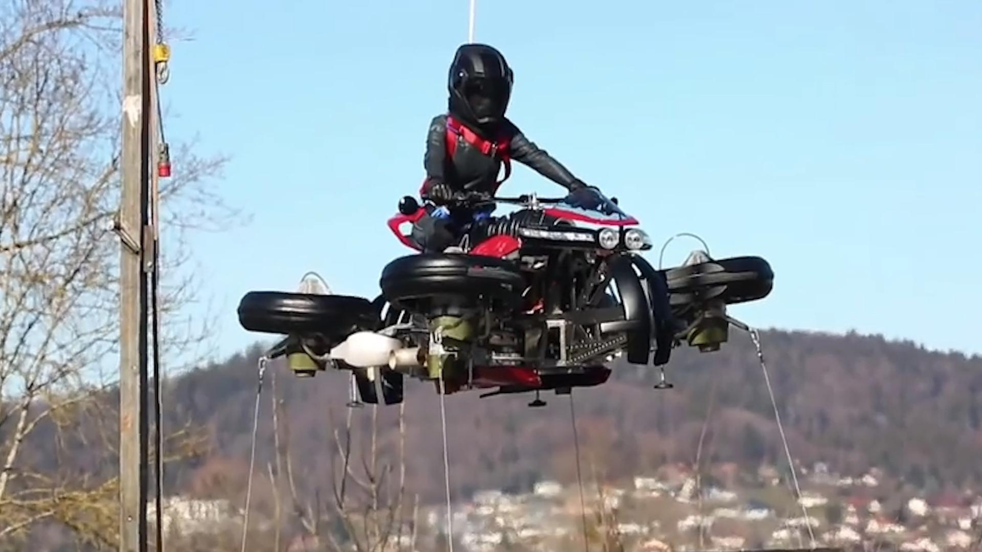 Moto bay ngoai doi thuc gia 560.000 USD, ngang bang mot chiec sieu xe hinh anh