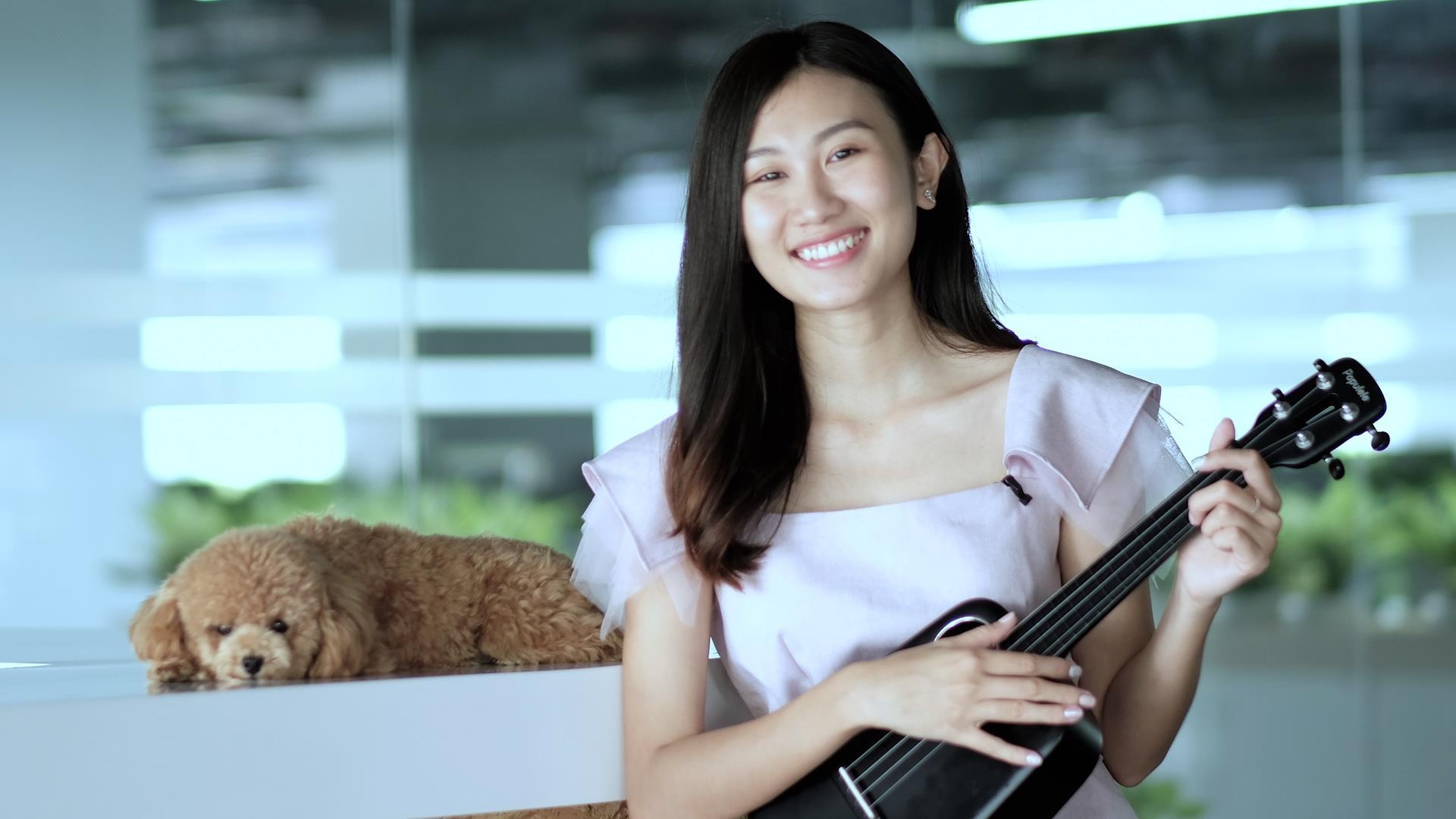 Dan Ukulele thong minh gia 2,2 trieu cua Xiaomi co gi hay? hinh anh