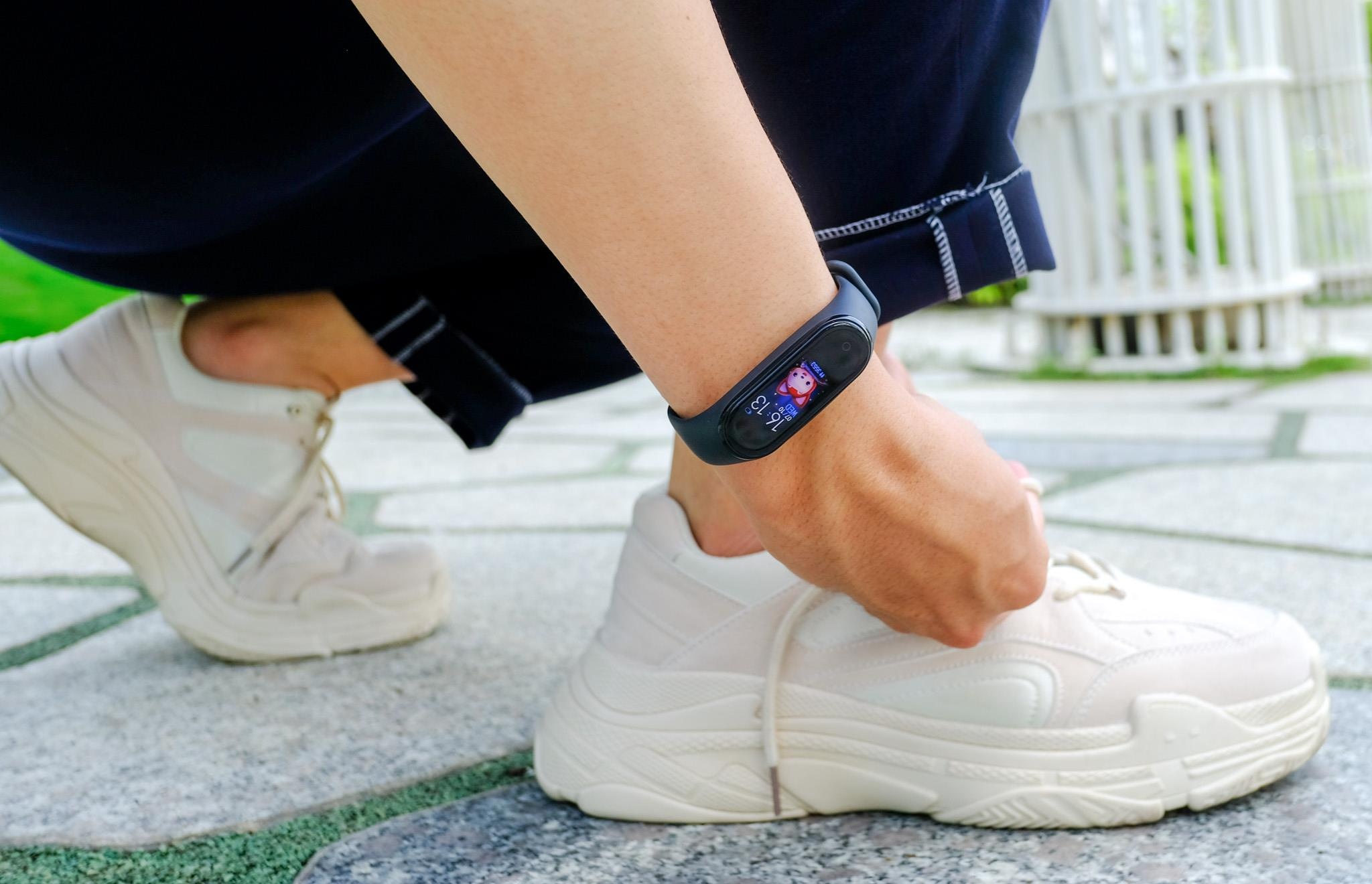 Danh gia Mi Band 4 anh 5