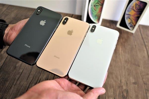 Toi co nen mua iPhone XS Max duoc quang cao likenew 99% khong? hinh anh
