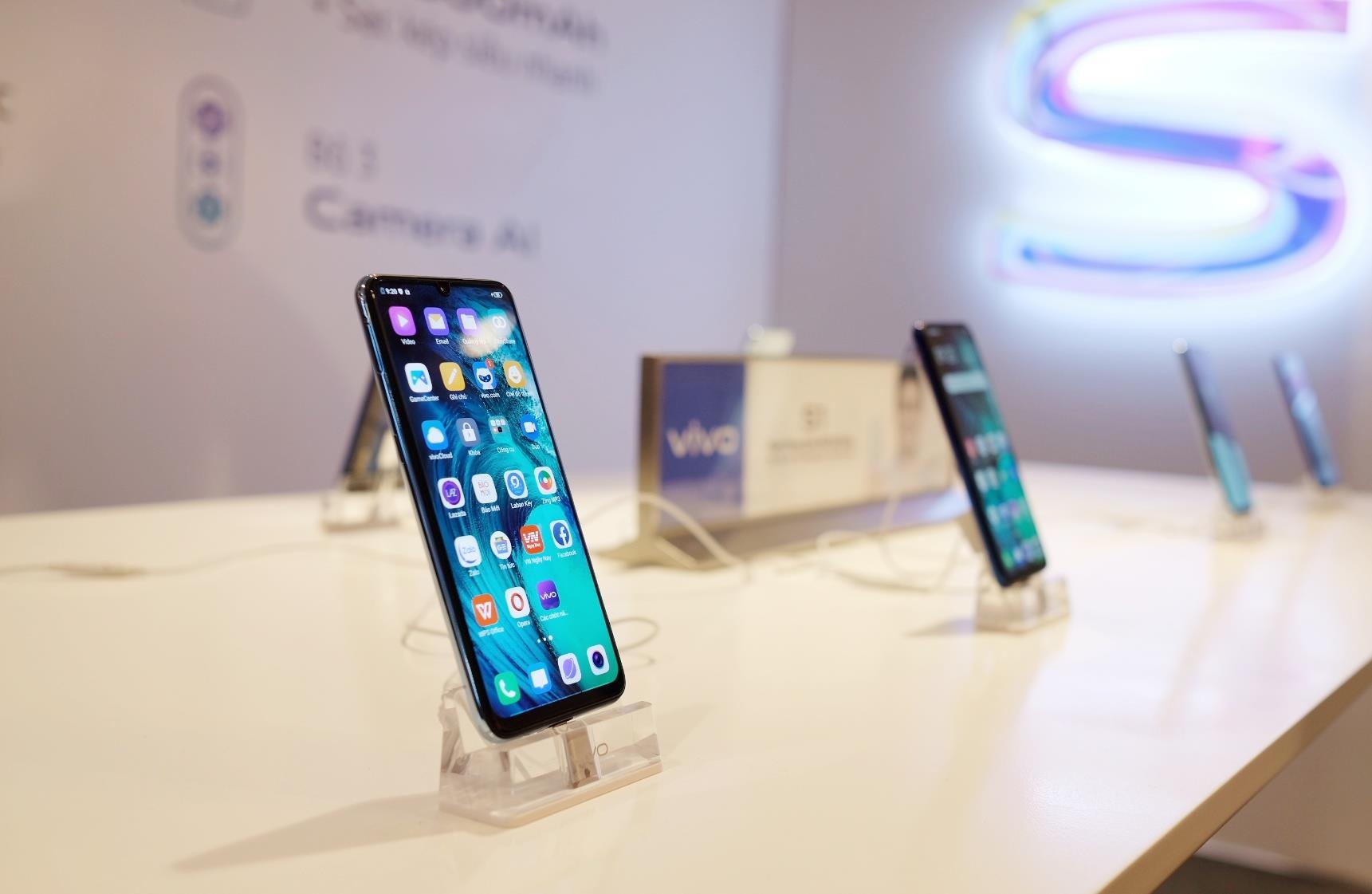 Vivo S1 ra mat anh 1