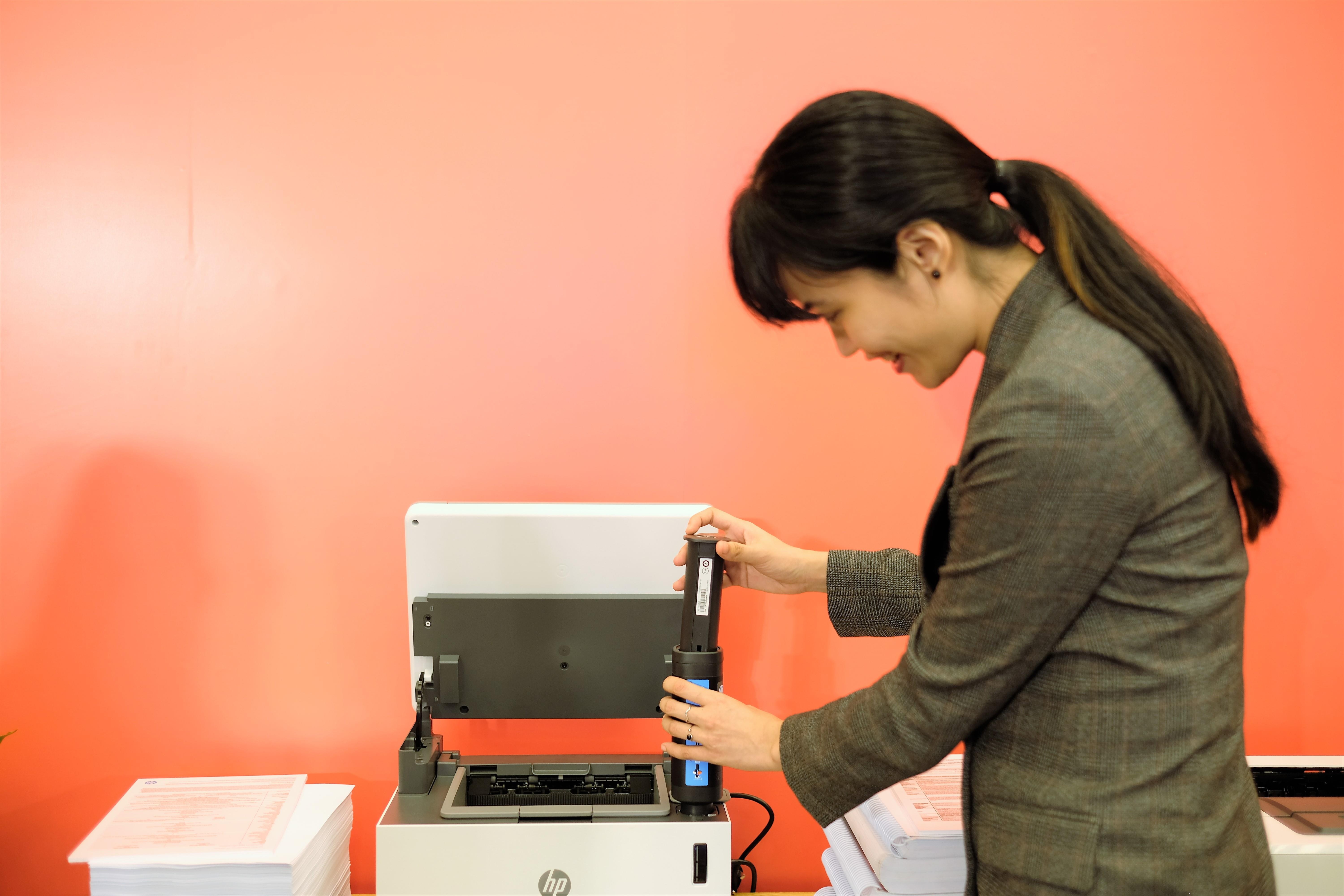 HP gioi thieu Envy 13 2019 tai VN anh 13