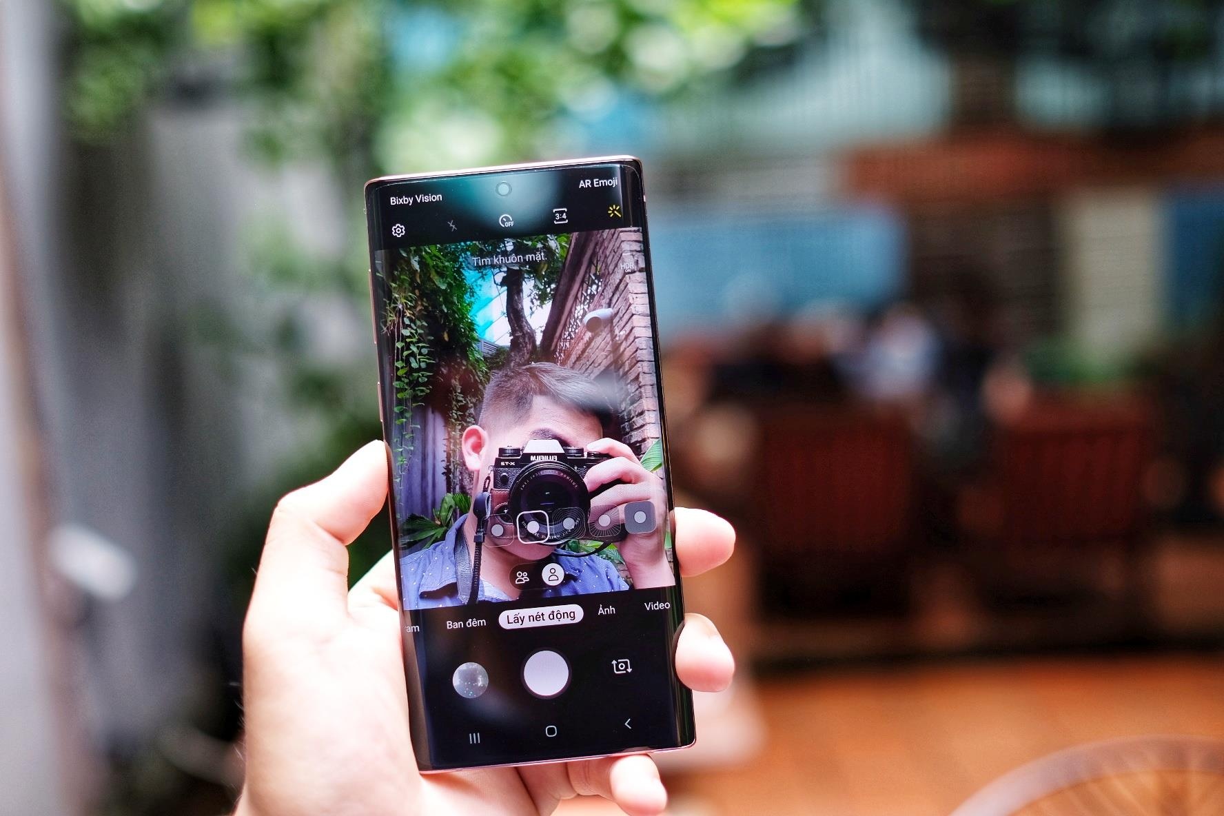 Mo hop Galaxy Note10 anh 12