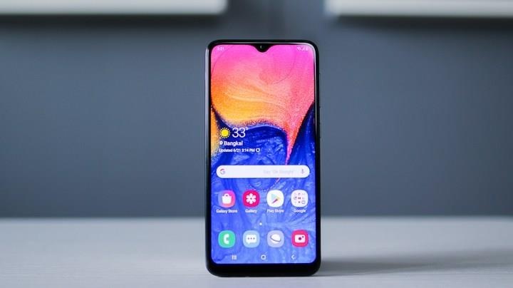 Galaxy A10s len ke o VN - camera kep, gia 3,7 trieu dong hinh anh