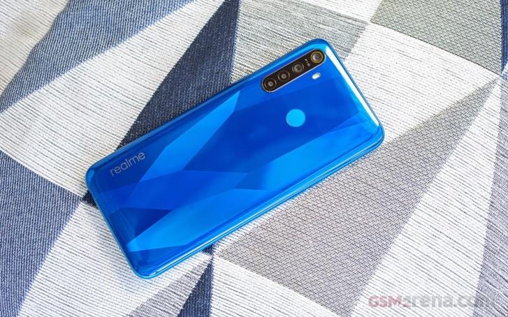 Realme 5 Pro ra mat anh 2