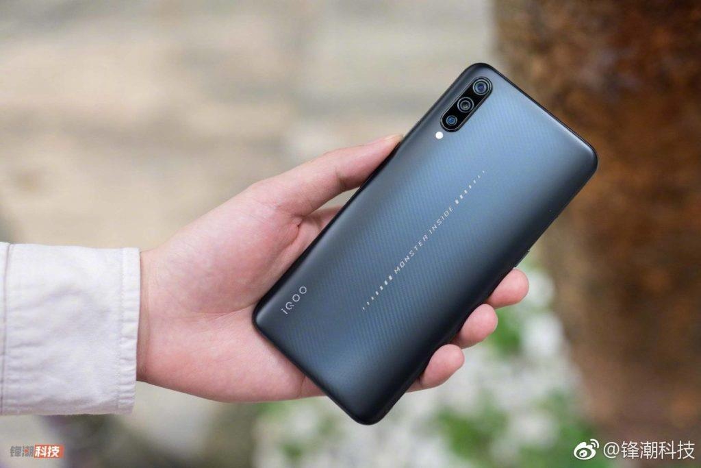 vivo iQOO Pro ra mat anh 7