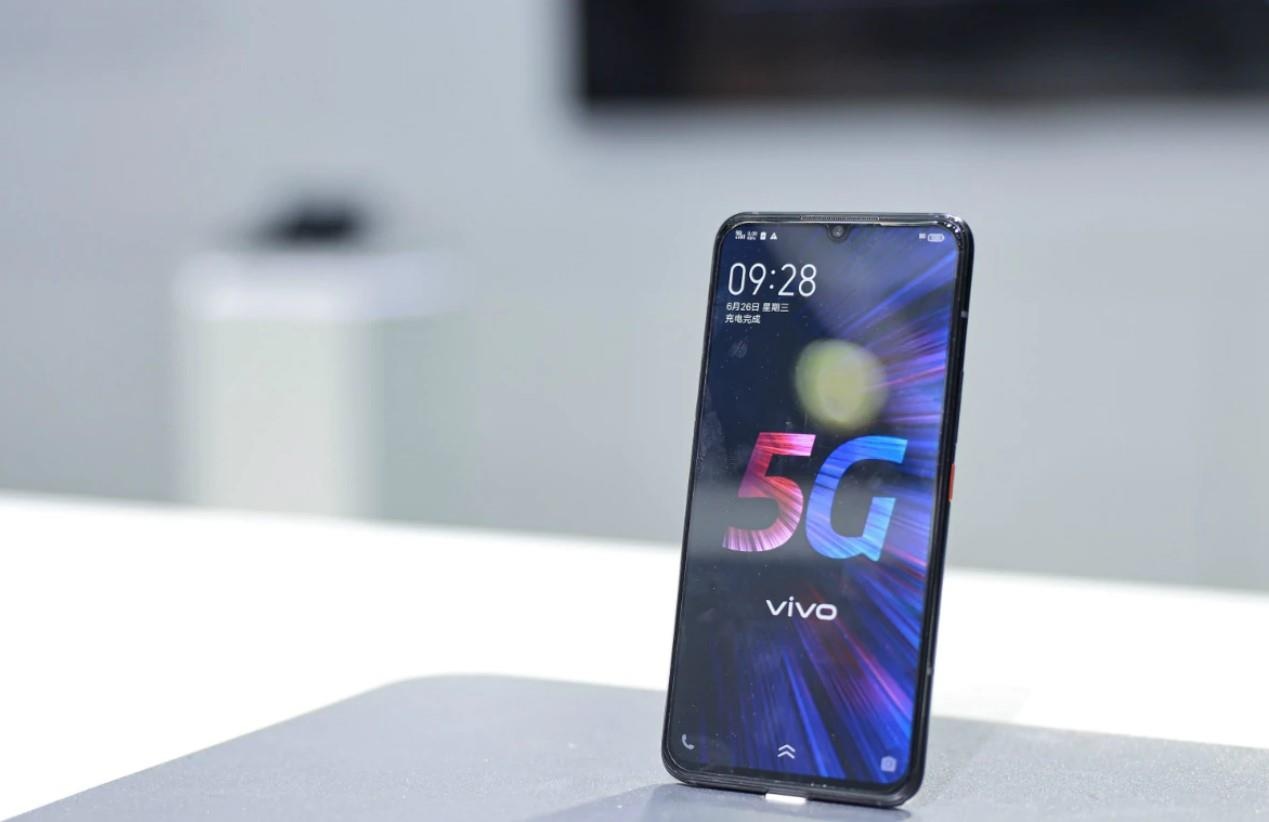 vivo iQOO Pro ra mat anh 2