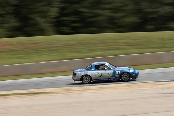 may anh DSLR 90D va mirrorless M6 Mark II ra mat anh 5