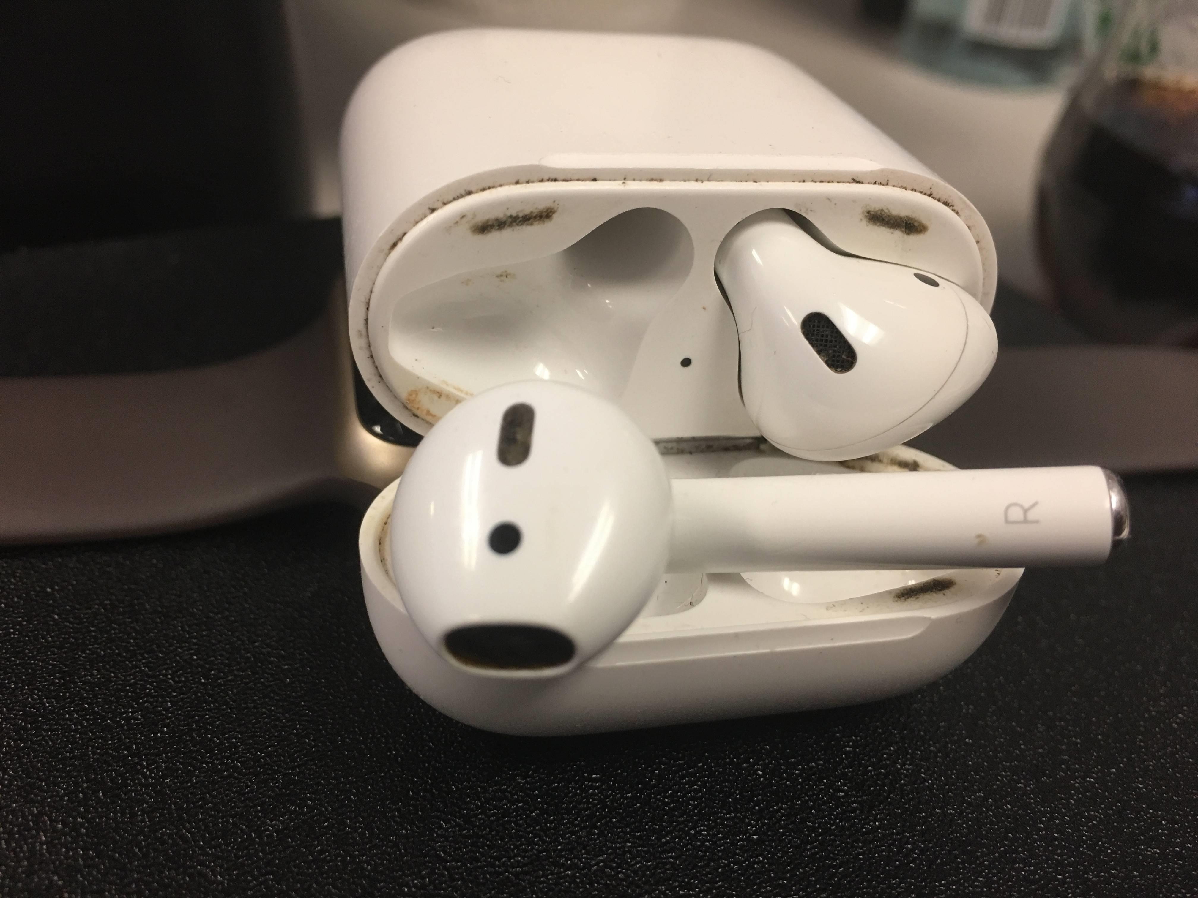 Không nên mua AirPods cũ ảnh 2 Khong nen mua AirPods cu anh 2