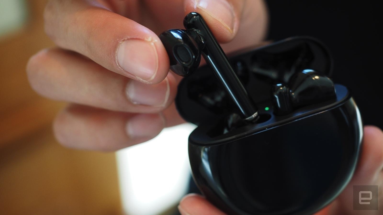 Huawei FreeBuds 3 ra mat anh 4