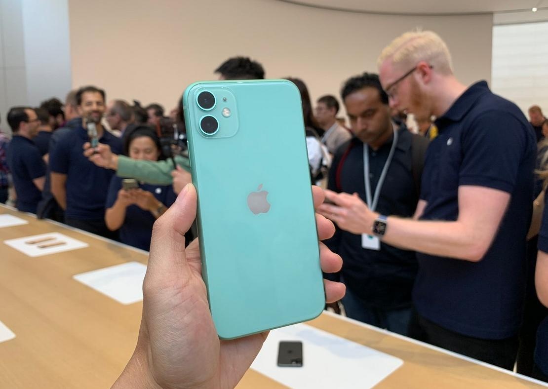 Cam nhan dau tien ve 3 mau iPhone moi cua Apple hinh anh