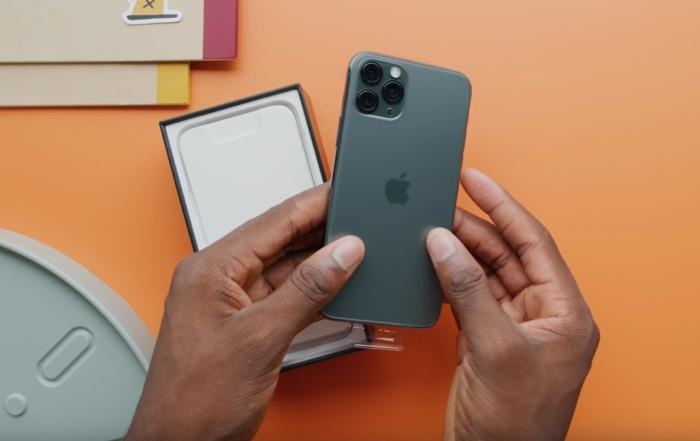 Danh gia nhanh iPhone 11 Pro Max cua mot nguoi di Singapore mua iPhone hinh anh