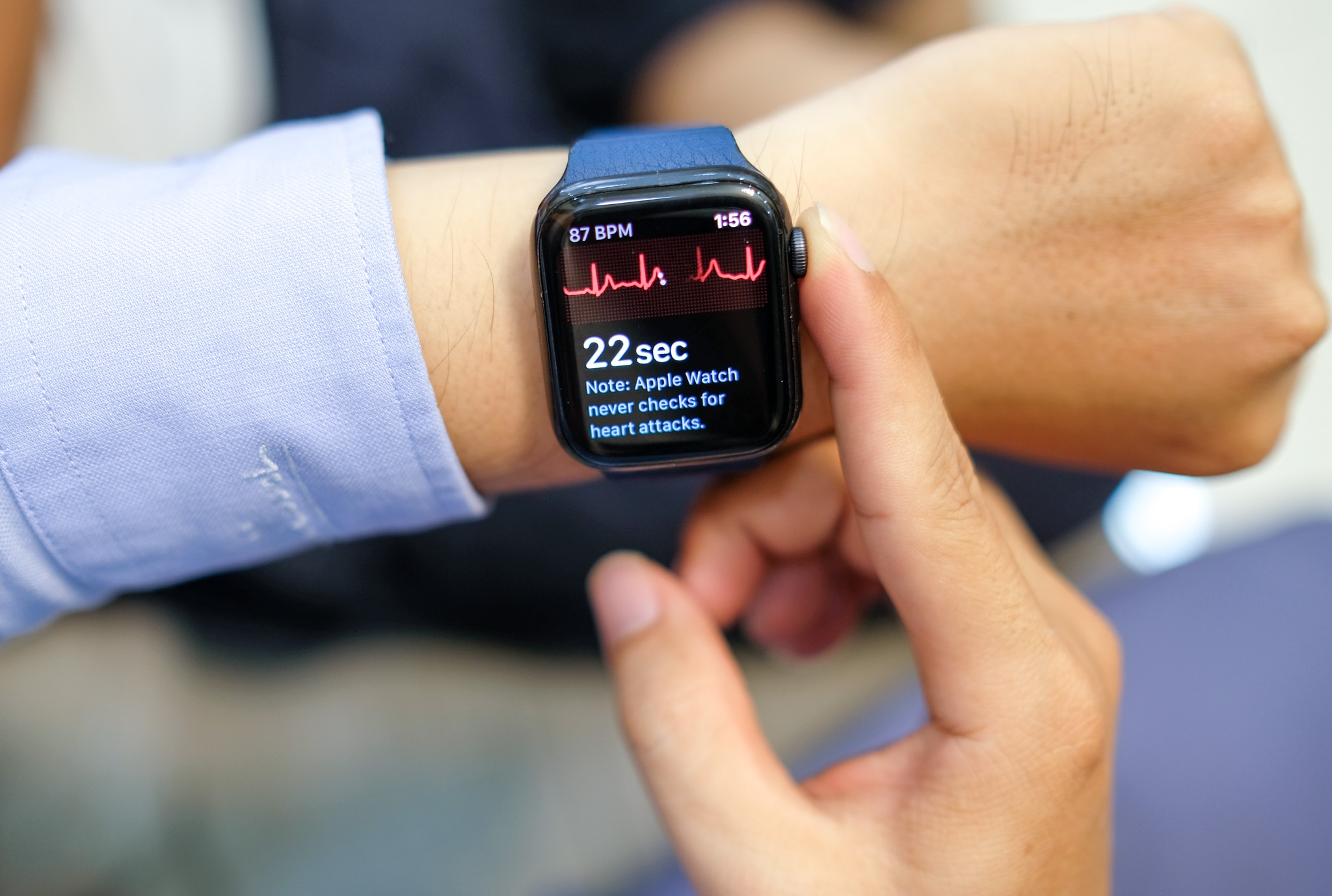 Trai nghiem Apple Watch Series 5 anh 3