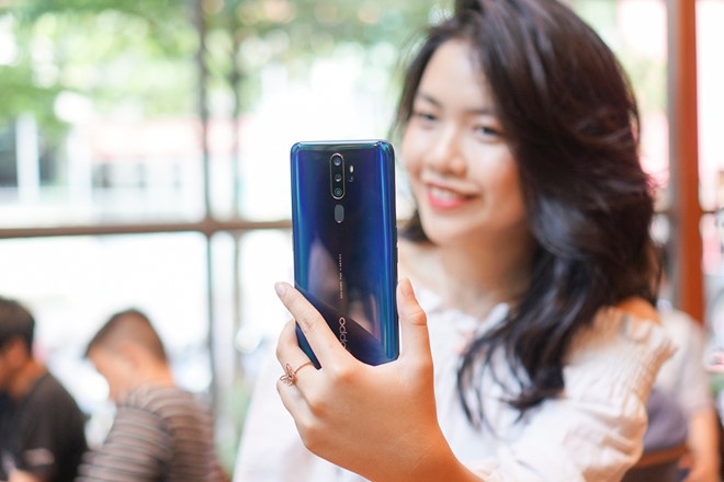 Loat smartphone vua ra mat tai Viet Nam anh 6