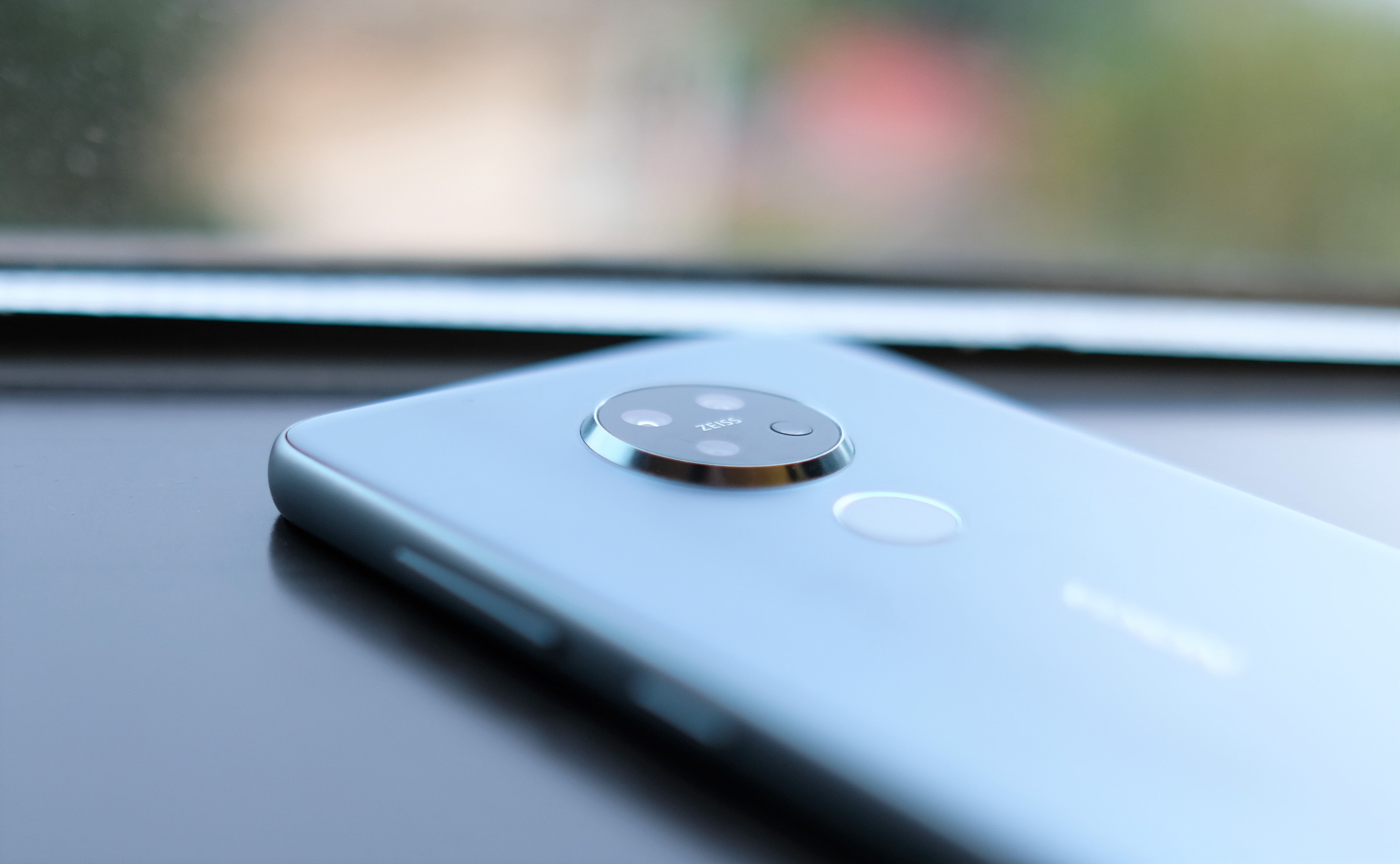 Loat smartphone vua ra mat tai Viet Nam anh 4