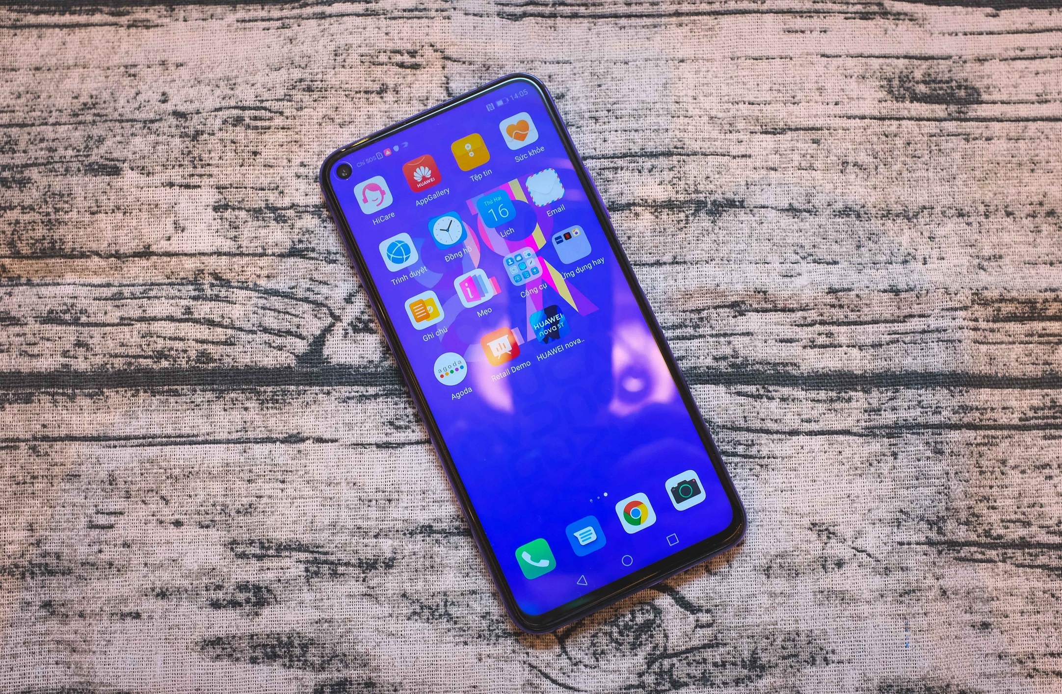 Loat smartphone vua ra mat tai Viet Nam anh 8