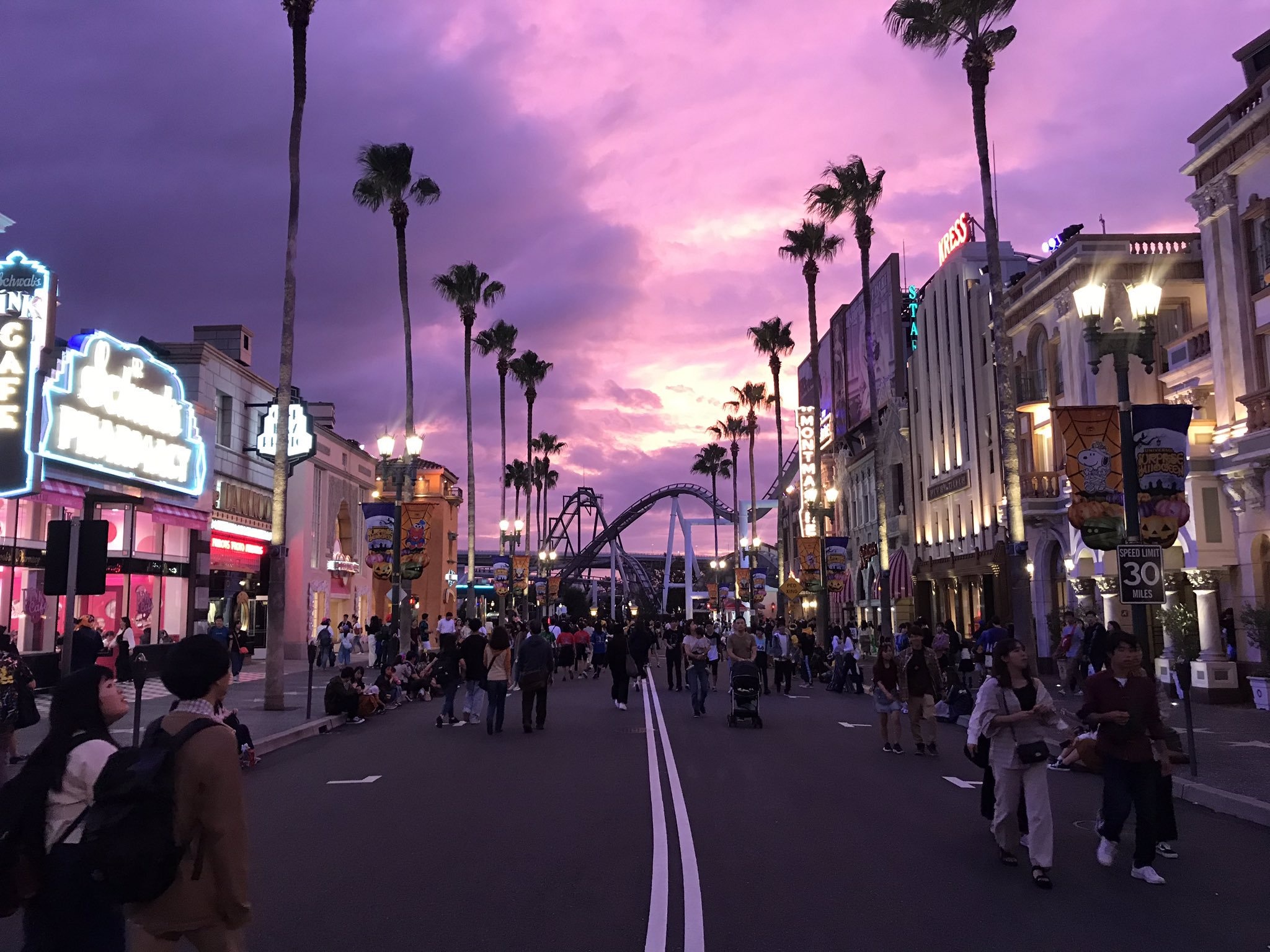 Bau troi Nhat Ban chuyen mau tim anh 3