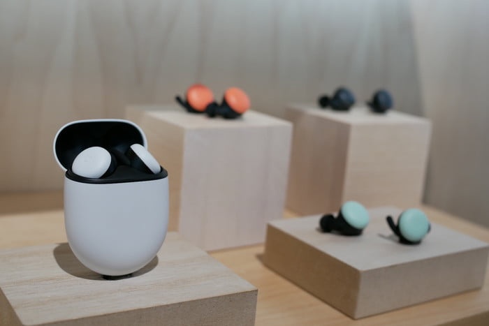 Pixel Buds 2 ra mat anh 2