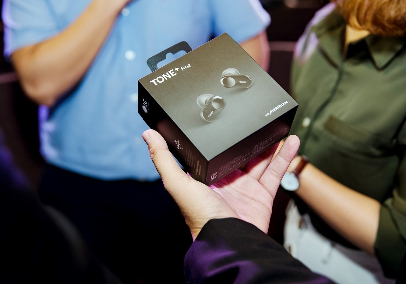 Tai nghe LG Tone Platinum ra mat anh 10