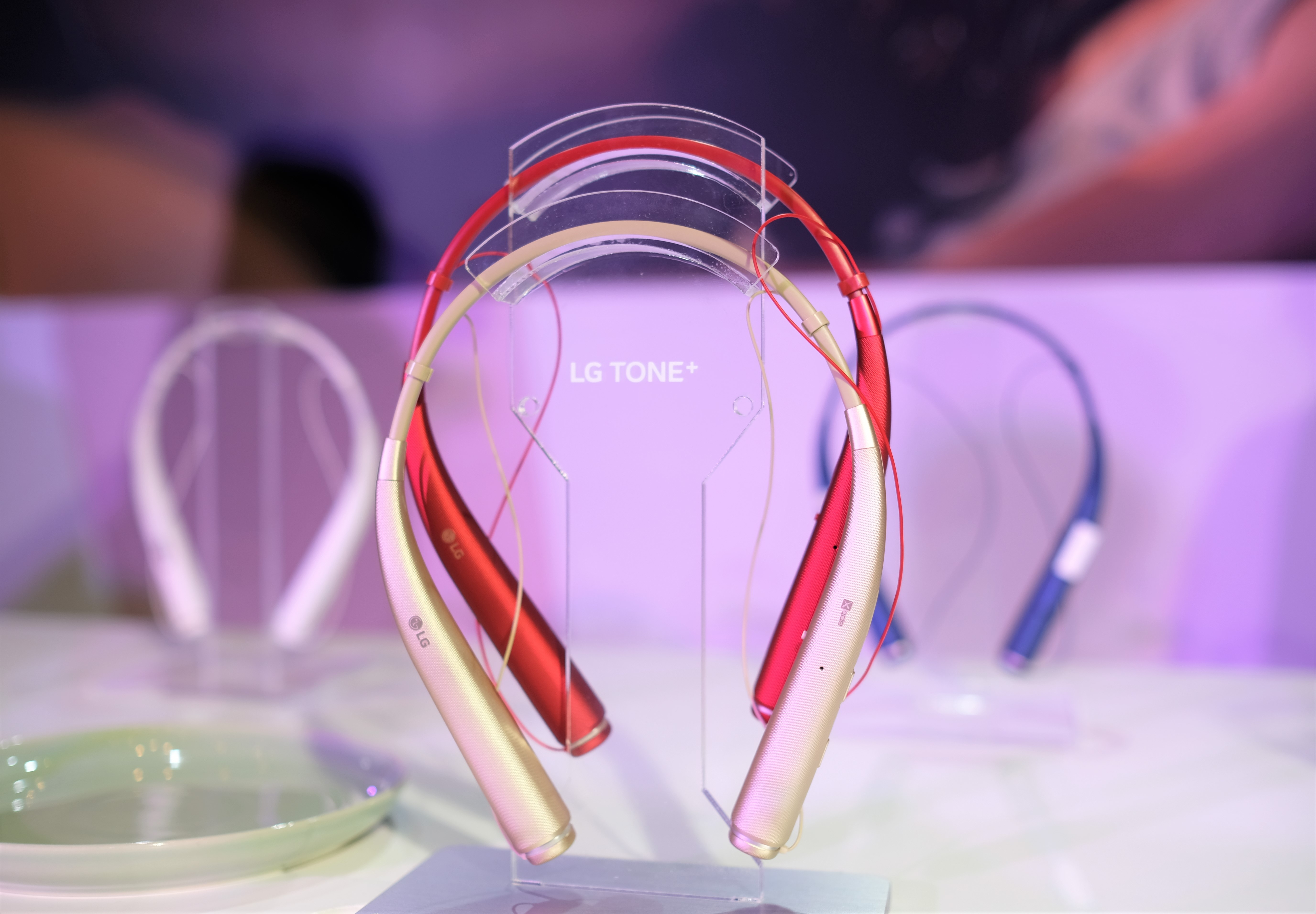 Tai nghe LG Tone Platinum ra mat anh 8