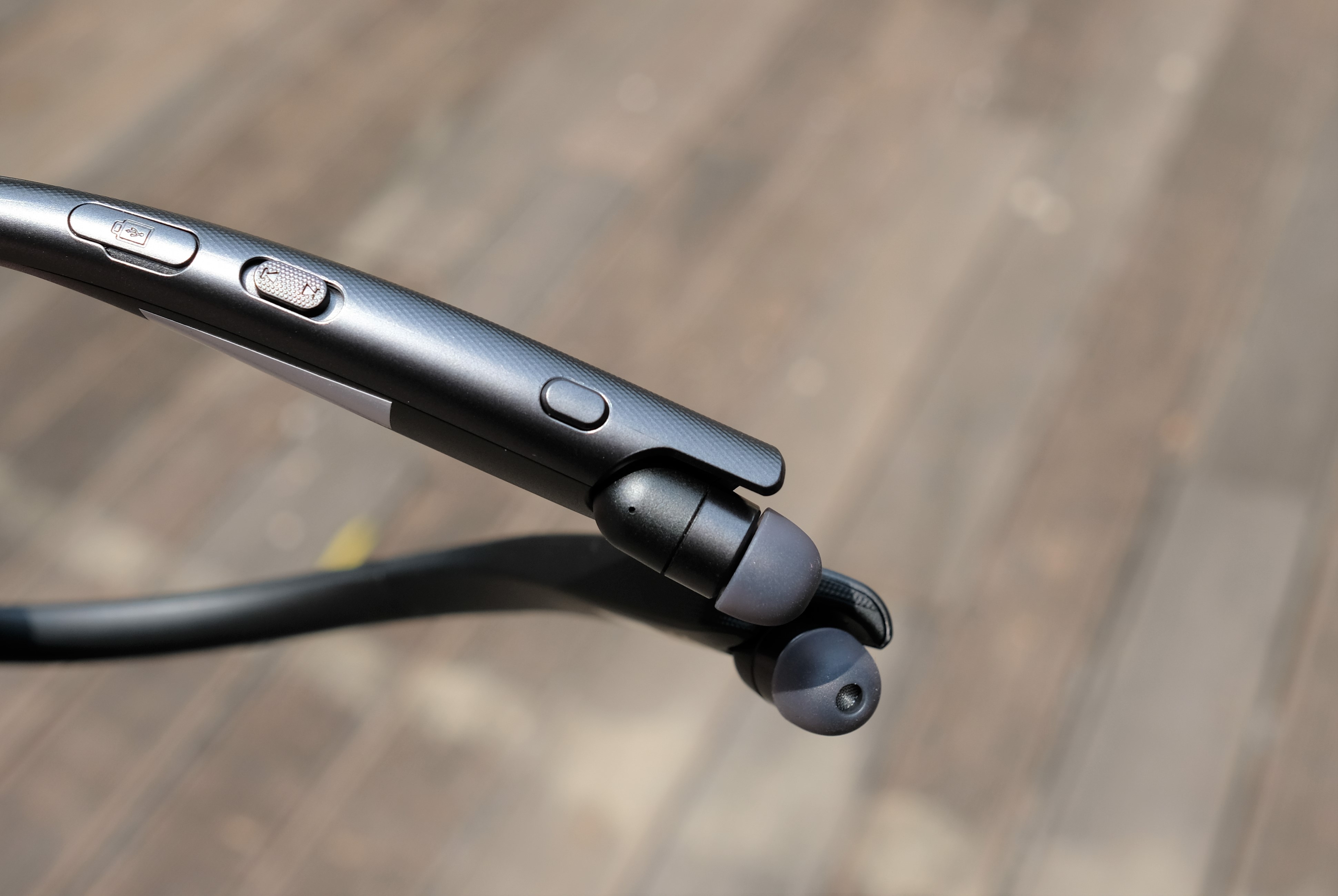 Tai nghe LG Tone Platinum ra mat anh 6