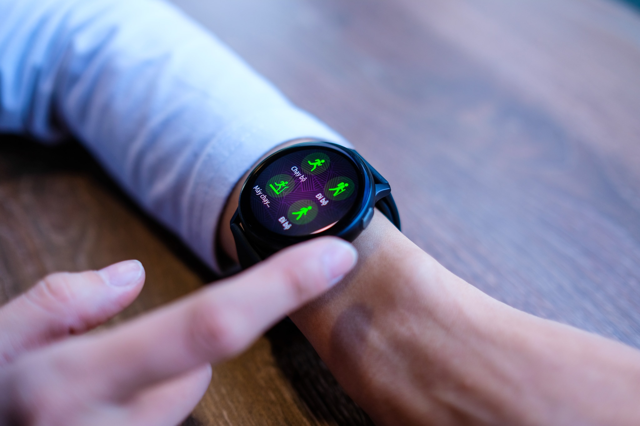 trai nghiem Galaxy Watch Active 2 anh 5