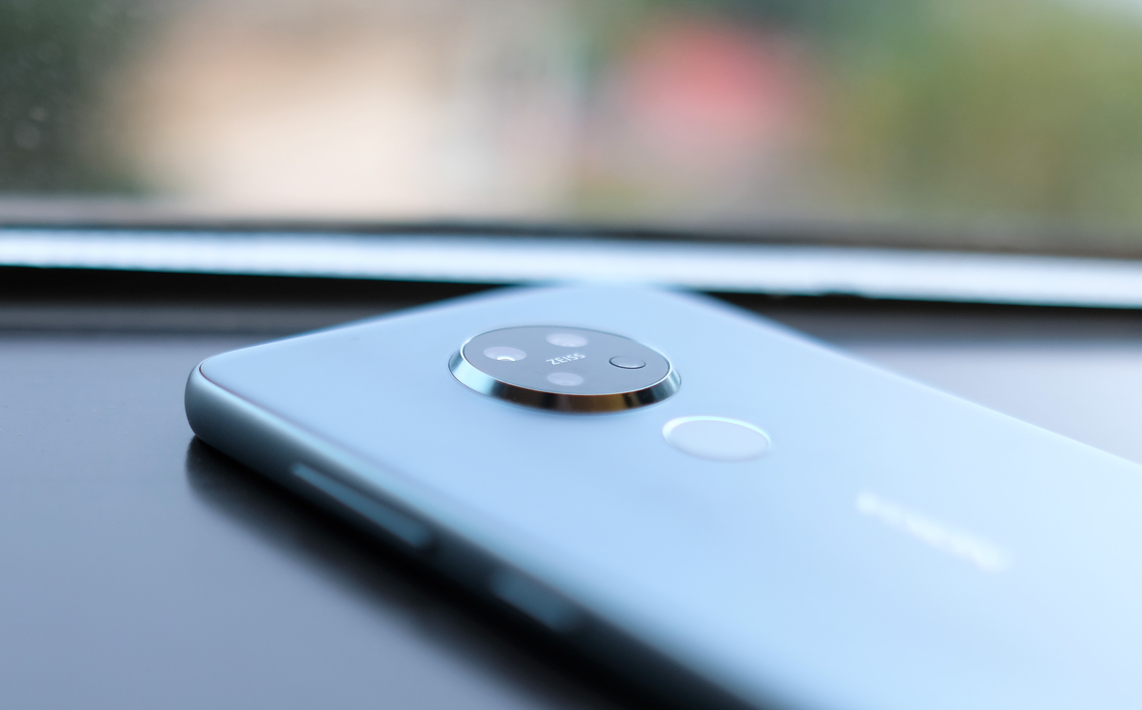 Loat smartphone giam gia thang 11 anh 5