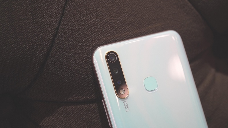 Smartphone chinh hang 5 trieu dong dang chu y anh 6