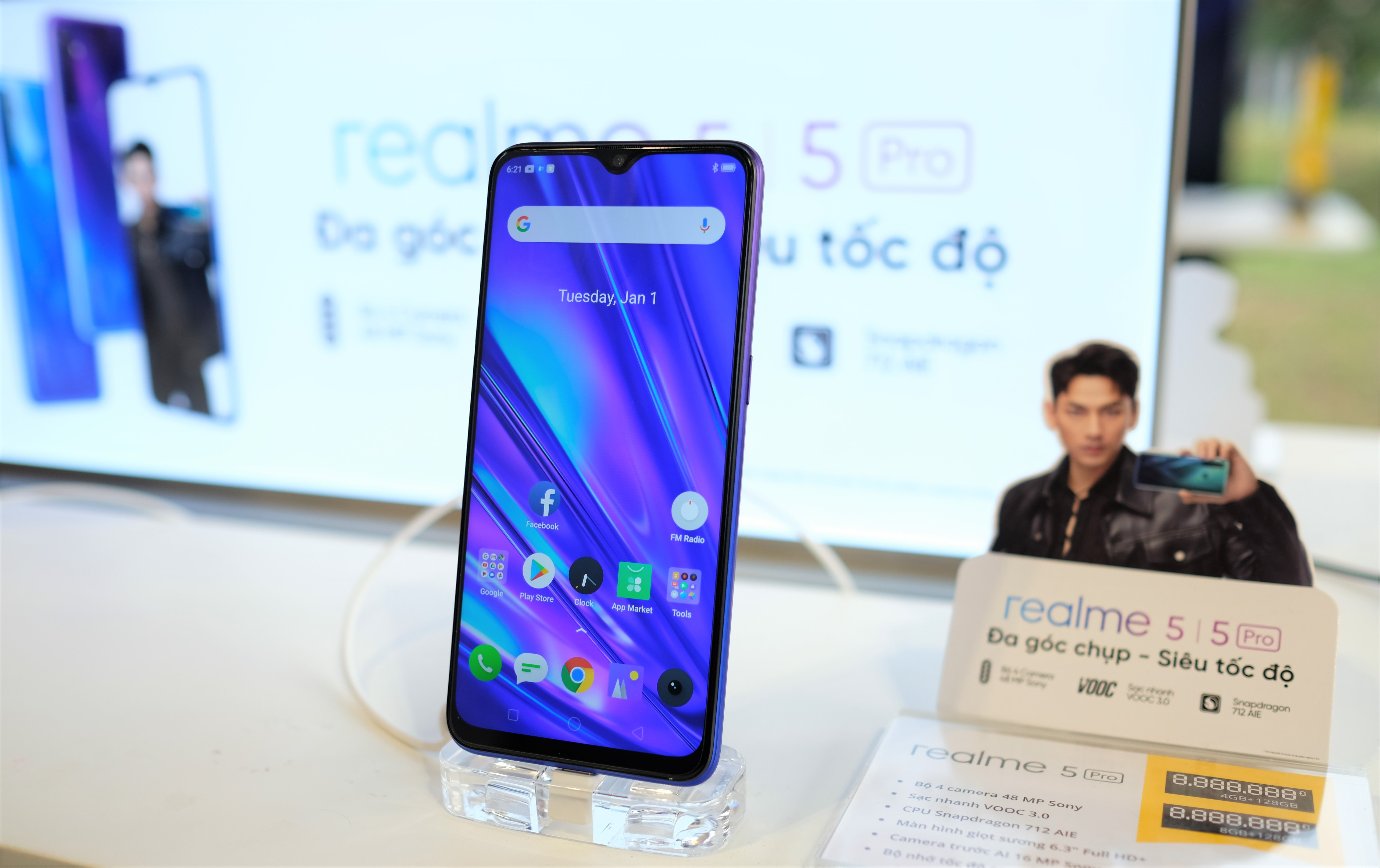 loat smartphone co 4 camera sau anh 4