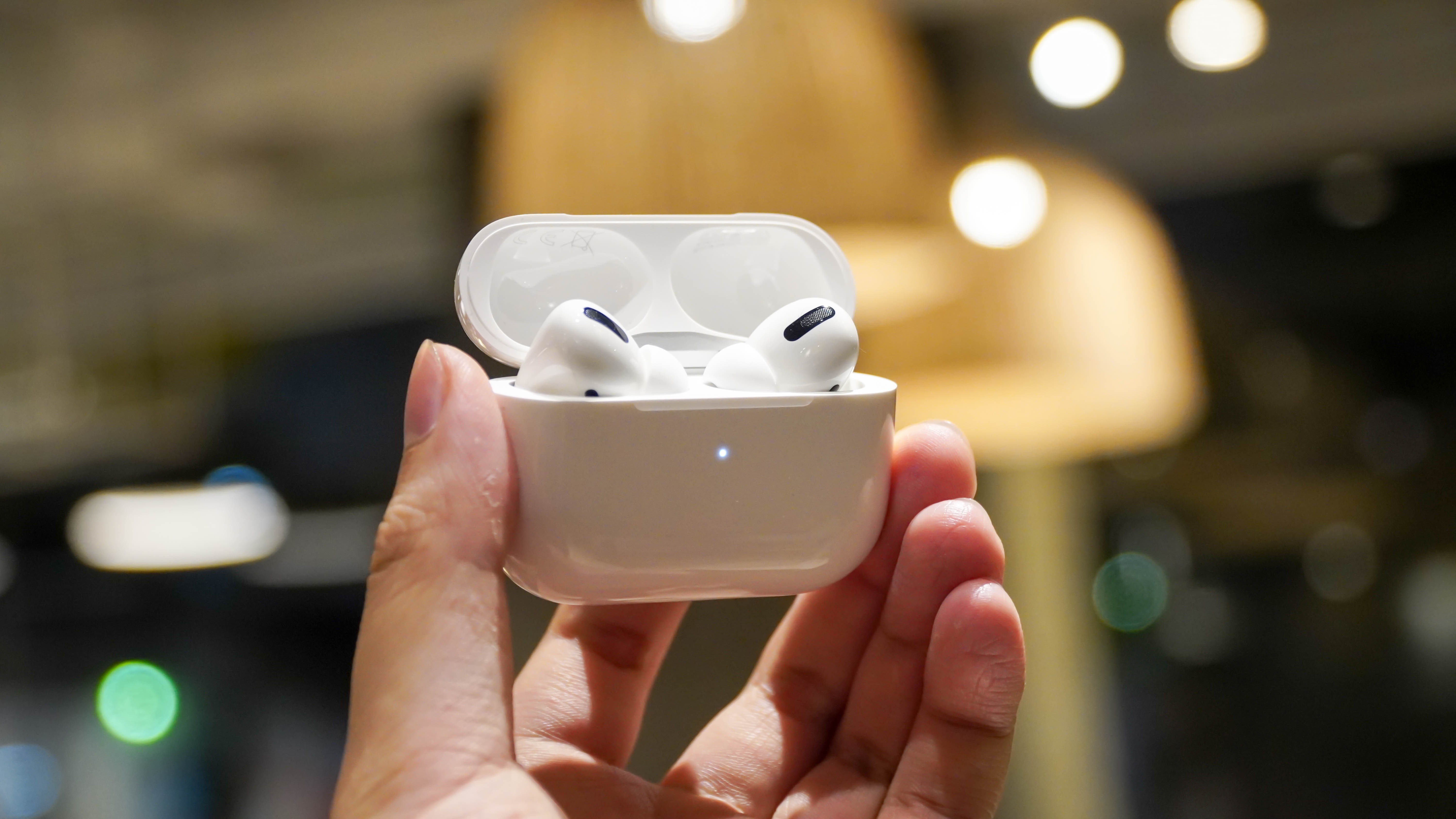 AirPods Pro nhái về Việt Nam ảnh 2 AirPods Pro nhai ve Viet Nam anh 2