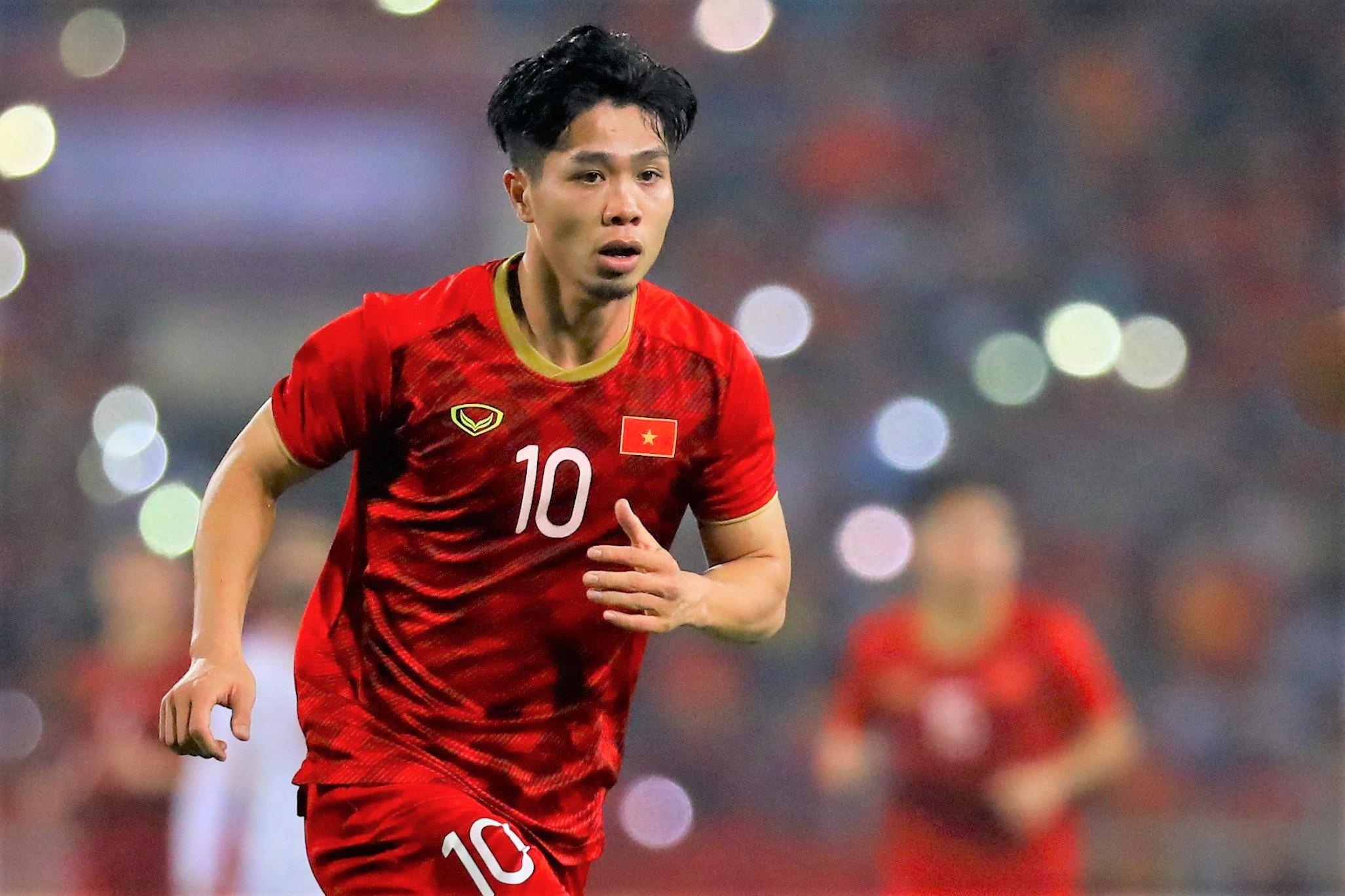 Da 20h, cau thu can an luc may gio? hinh anh