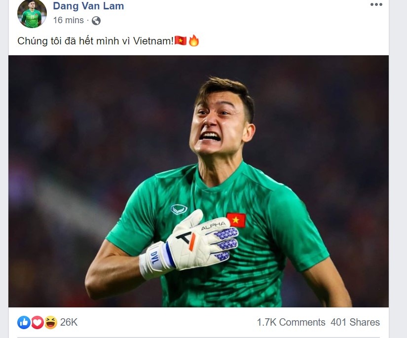 Fan Viet tran vao facebook Van Lam chuc mung anh 4