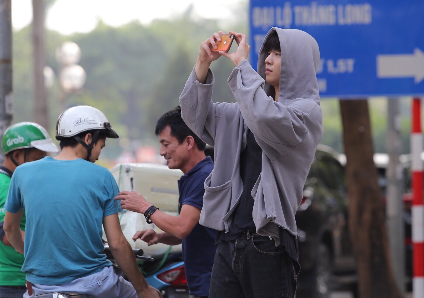 Sao han dung dien thoai gi anh 5