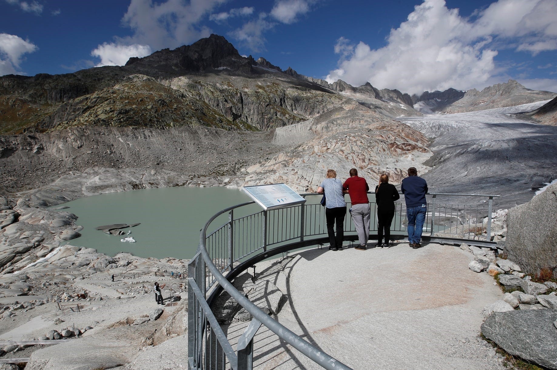 Trai dat da thay doi the nao sau 10 nam anh 1