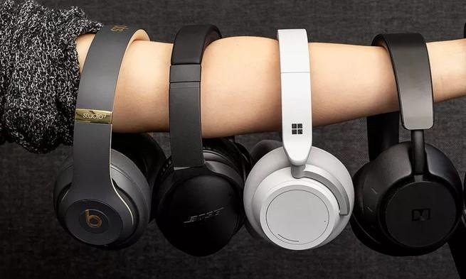 AirPods Pro va cac tai nghe chong on chu dong gia tot mua Black Friday hinh anh