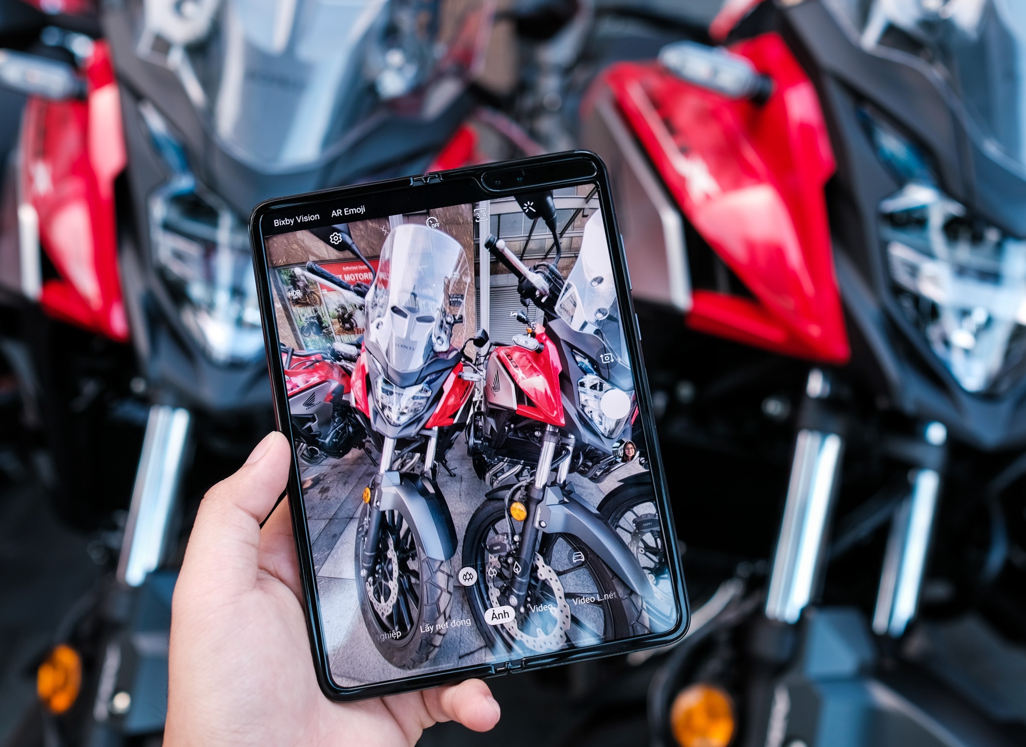 mo hop Galaxy Fold anh 13