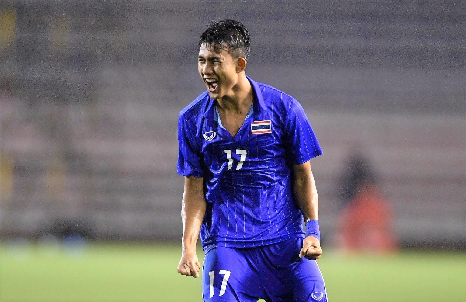 Fan Viet chuc mung Thai Lan sau khi danh bai Lao hinh anh