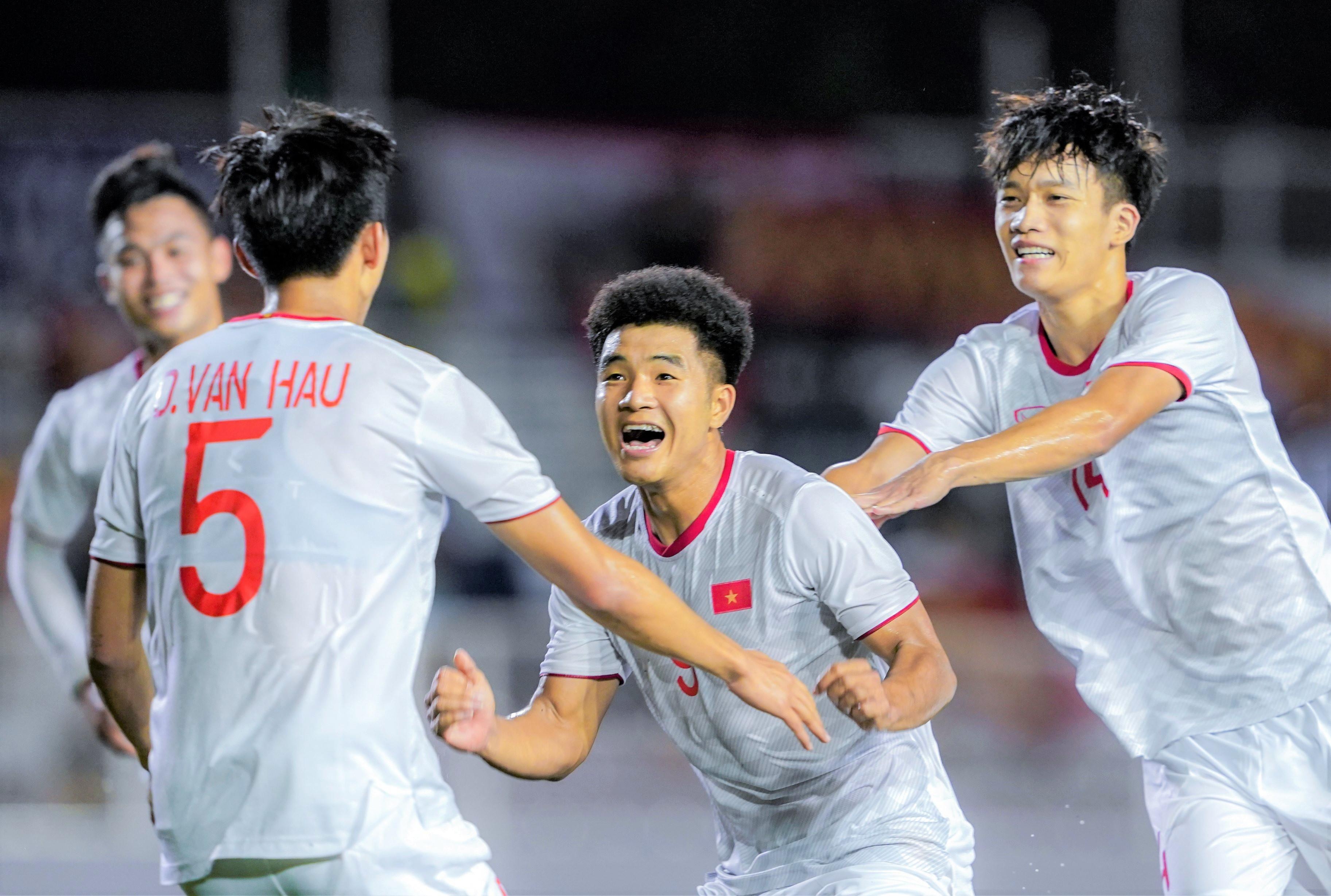 Dan mang Dong Nam A ung ho U22 Viet Nam truoc chung ket SEA Games 30 hinh anh