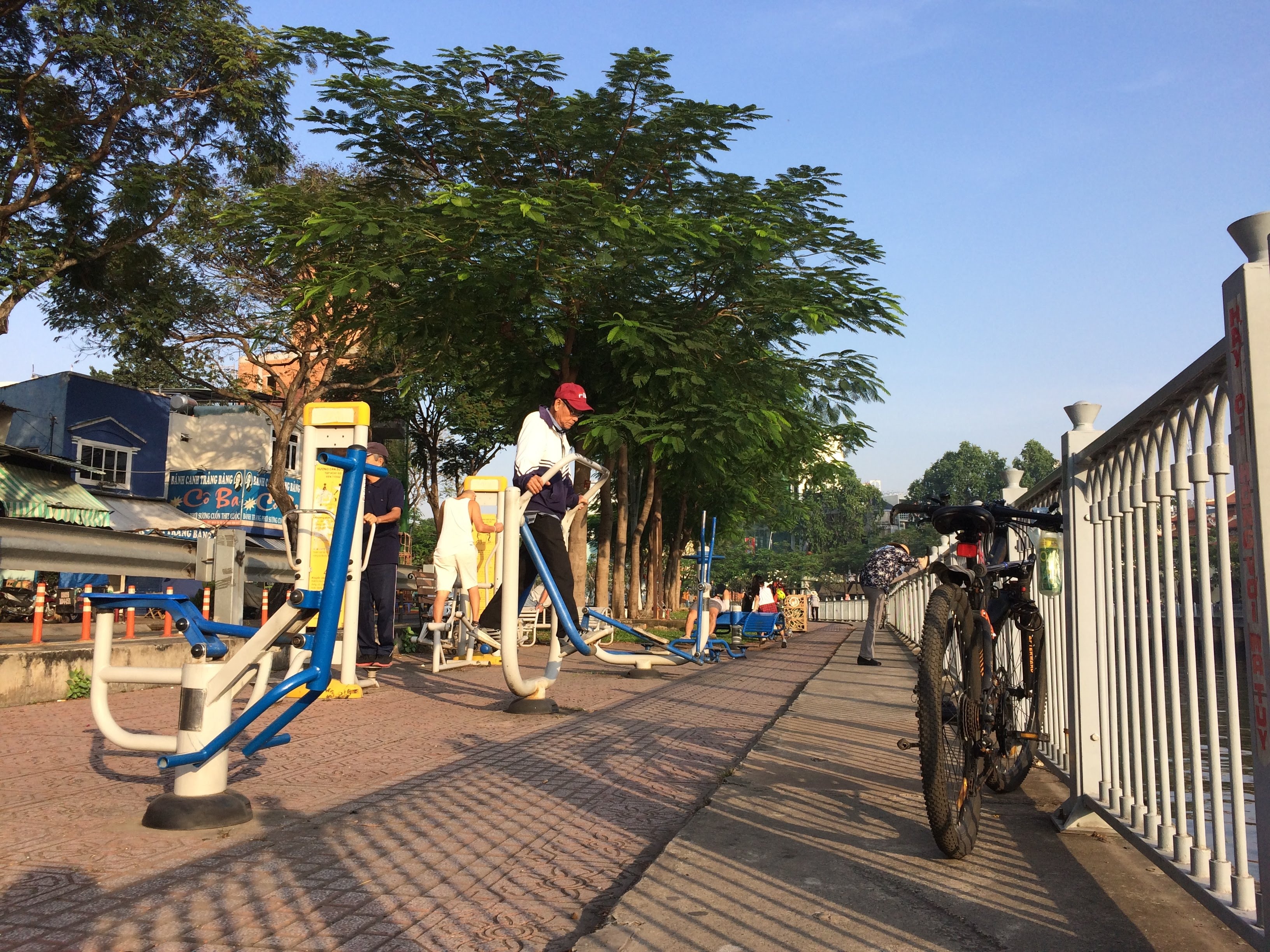 gia ban iPhone 5S anh 6