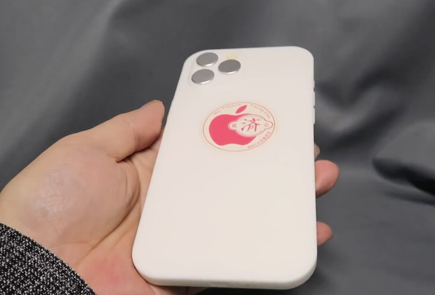 Trai nghiem mo hinh iPhone 12 hinh anh