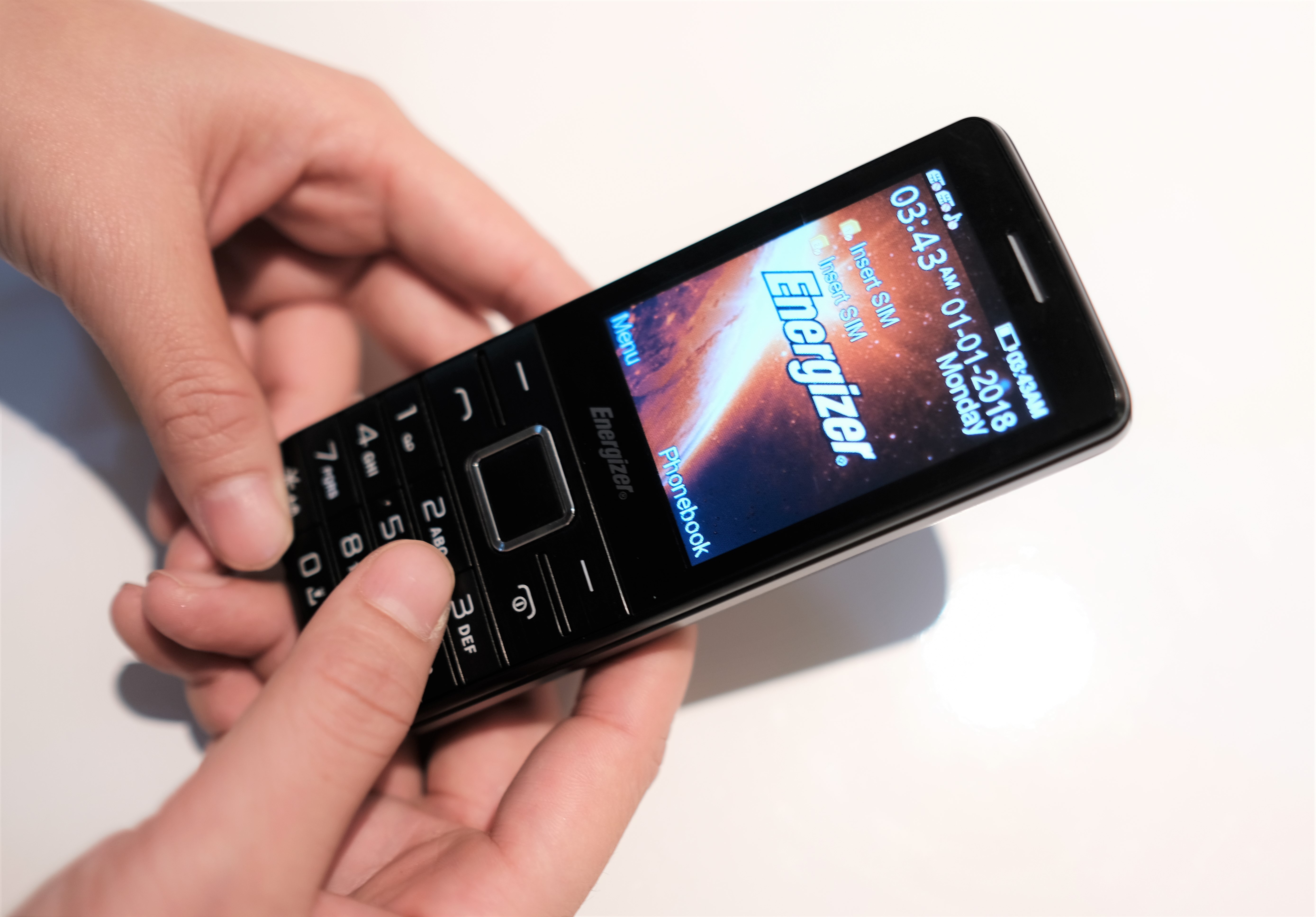 Smartphone Energizer ra mat anh 11