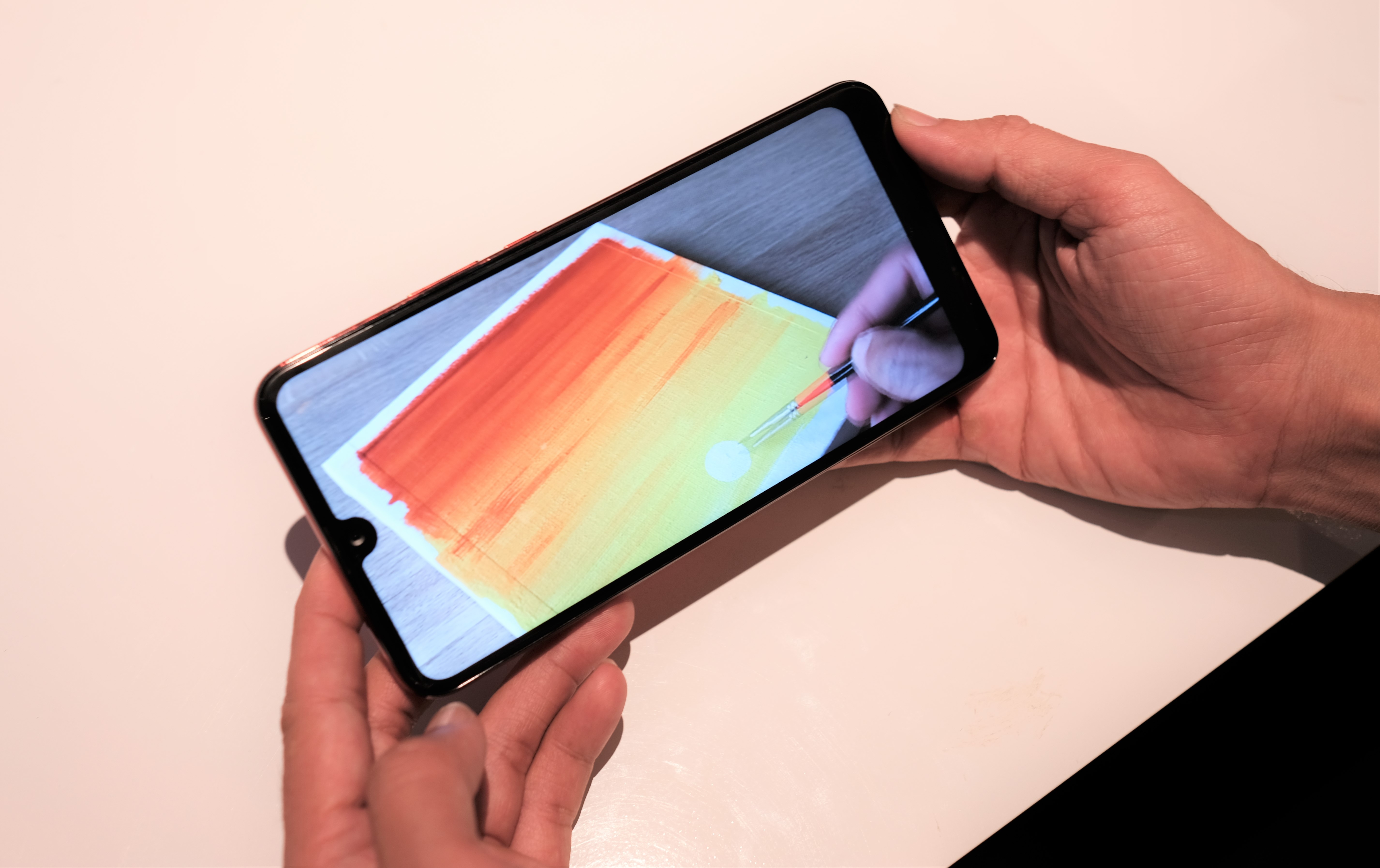 Smartphone Energizer ra mat anh 6