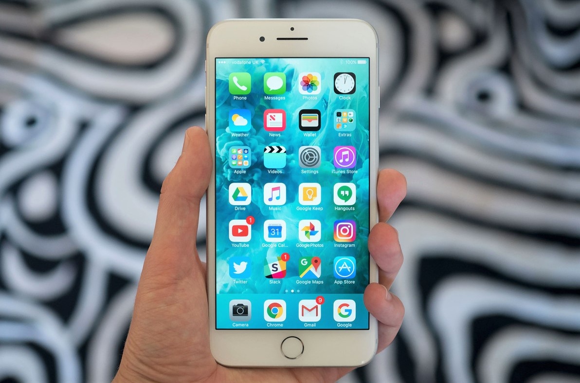 iPhone 7 Plus giam gia anh 2