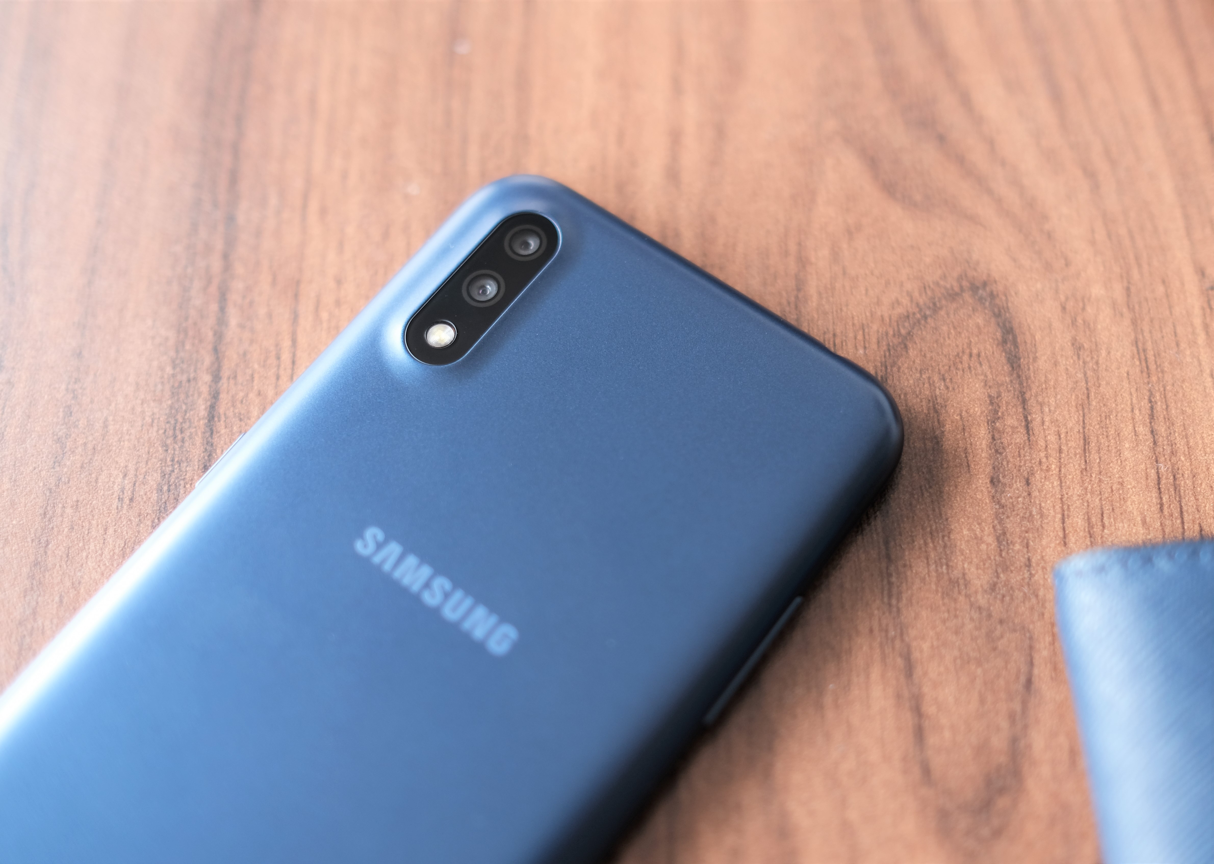 chi tiet Galaxy A01 anh 3