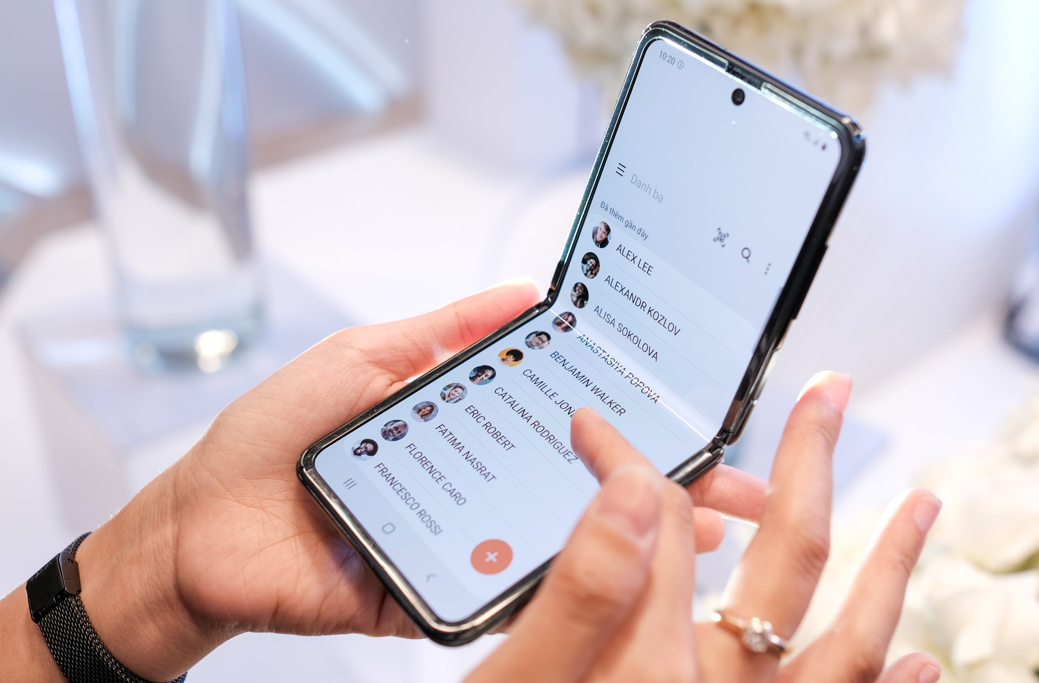 Galaxy Z Flip ra mat tai Viet Nam anh 2