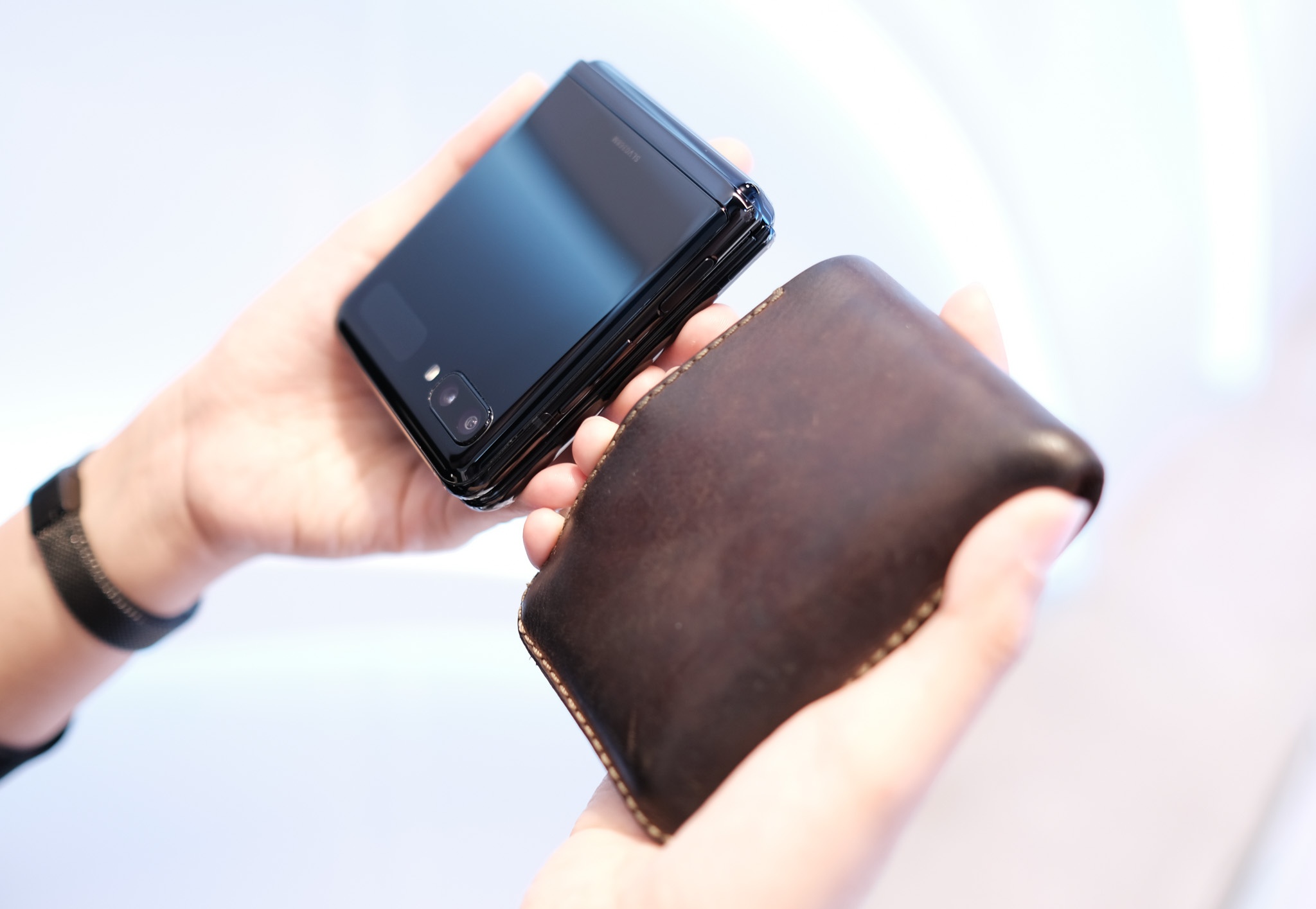 Galaxy Z Flip ra mat tai Viet Nam anh 3