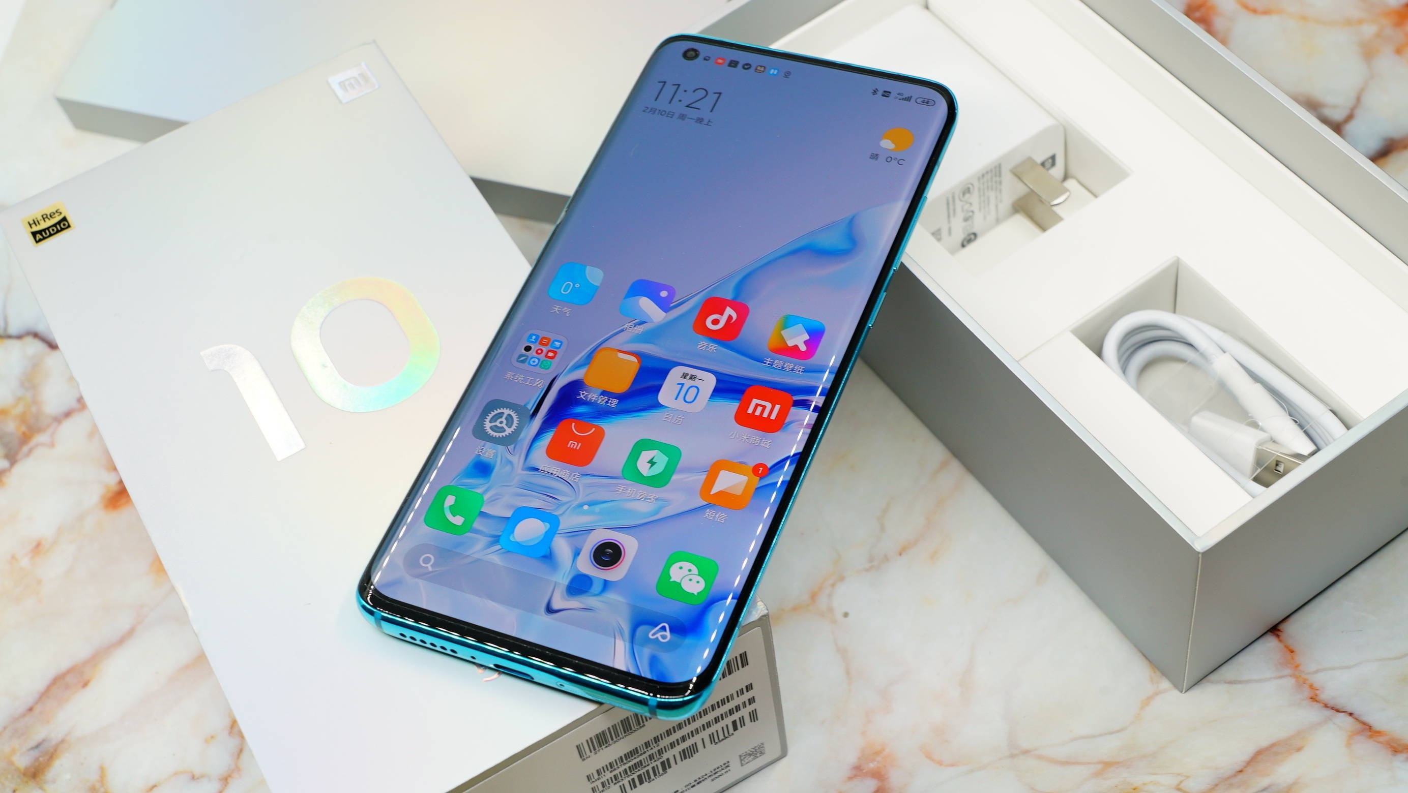 Xiaomi ra mat Mi 10 anh 2