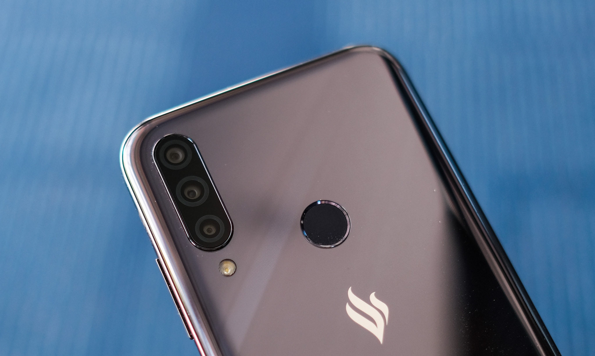 Chi tiet Vsmart Joy 3 anh 3